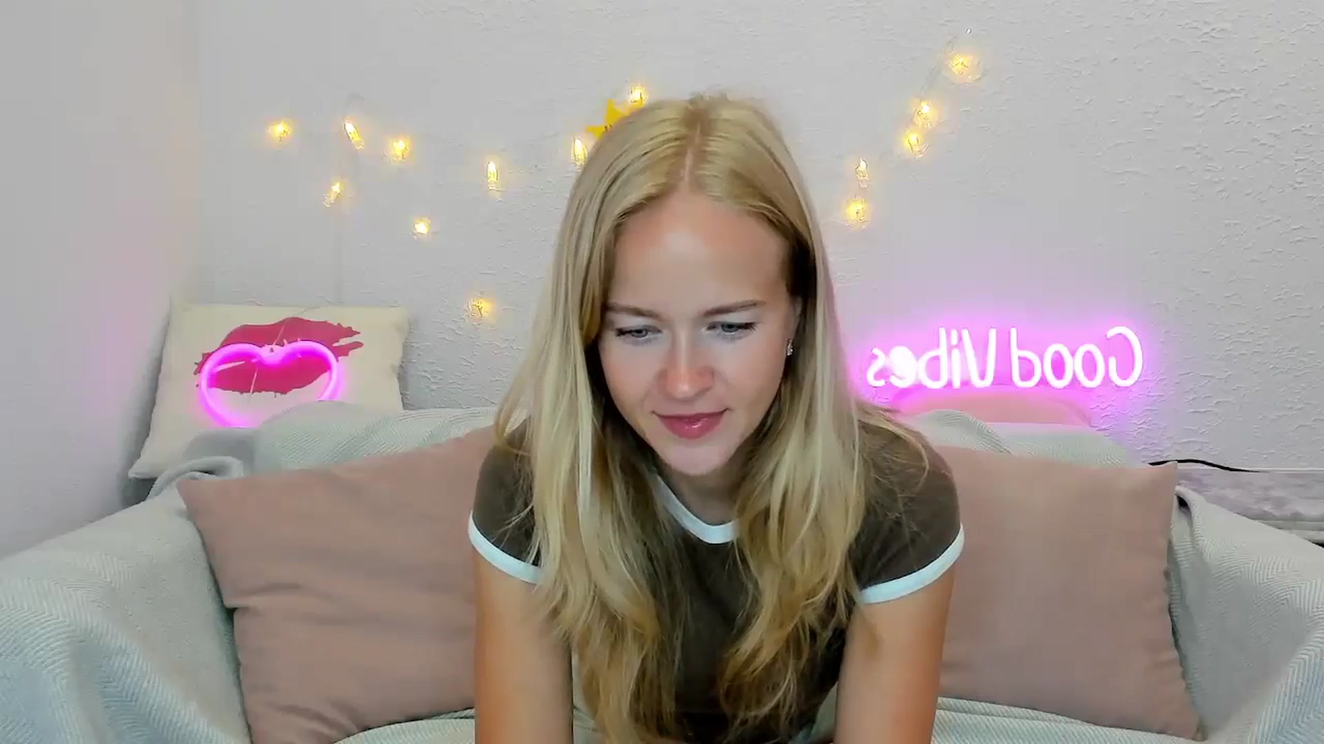 Gallery image thumbnail from Angel_Kristy's myfreecams stream on, 07/03/2024, 02:23 image 17 of 20