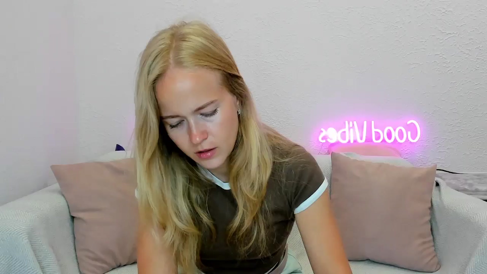 Gallery image thumbnail from Angel_Kristy's myfreecams stream on, 07/03/2024, 02:23 image 15 of 20