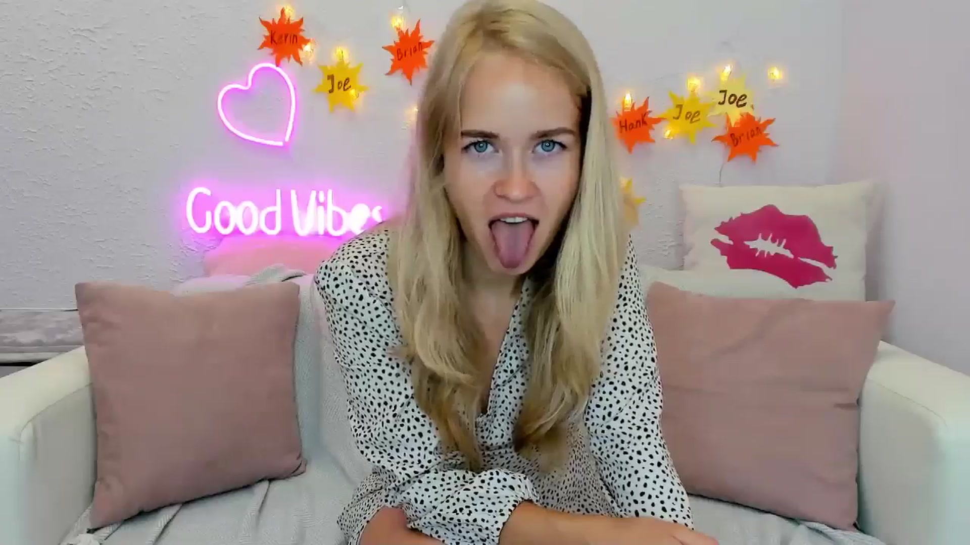 Gallery image thumbnail from Angel_Kristy's myfreecams stream on, 07/12/2024, 03:12 image 11 of 20