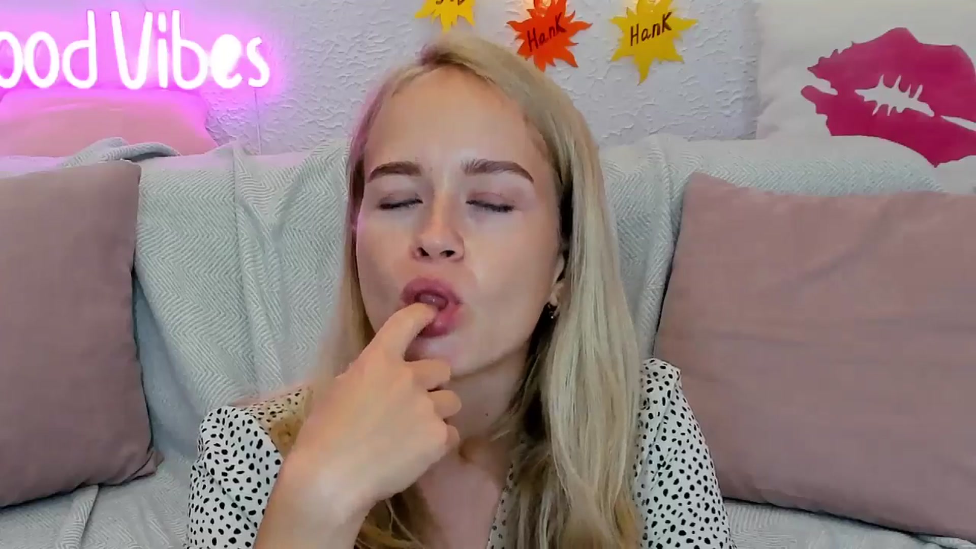 Gallery image thumbnail from Angel_Kristy's myfreecams stream on, 07/12/2024, 03:12 image 17 of 20