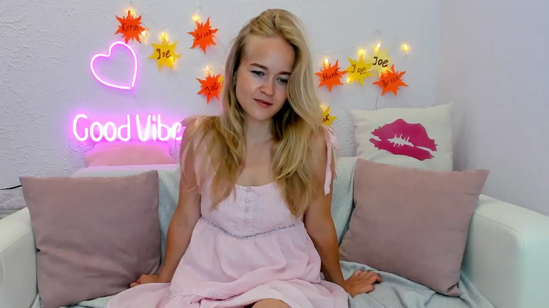 Gallery image thumbnail from Angel_Kristy's myfreecams stream on, 07/13/2024, 02:29 image 18 of 20