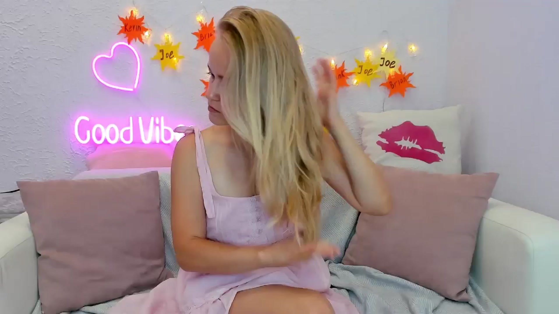 Gallery image thumbnail from Angel_Kristy's myfreecams stream on, 07/13/2024, 02:29 image 10 of 20