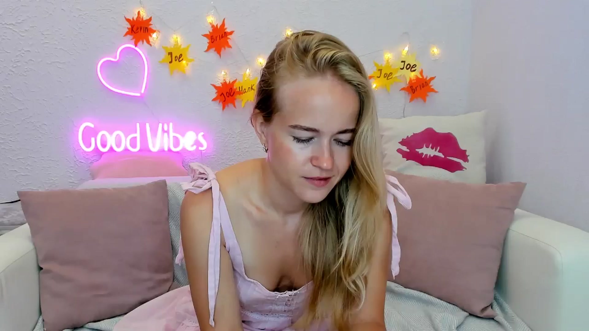 Gallery image thumbnail from Angel_Kristy's myfreecams stream on, 07/13/2024, 02:29 image 14 of 20