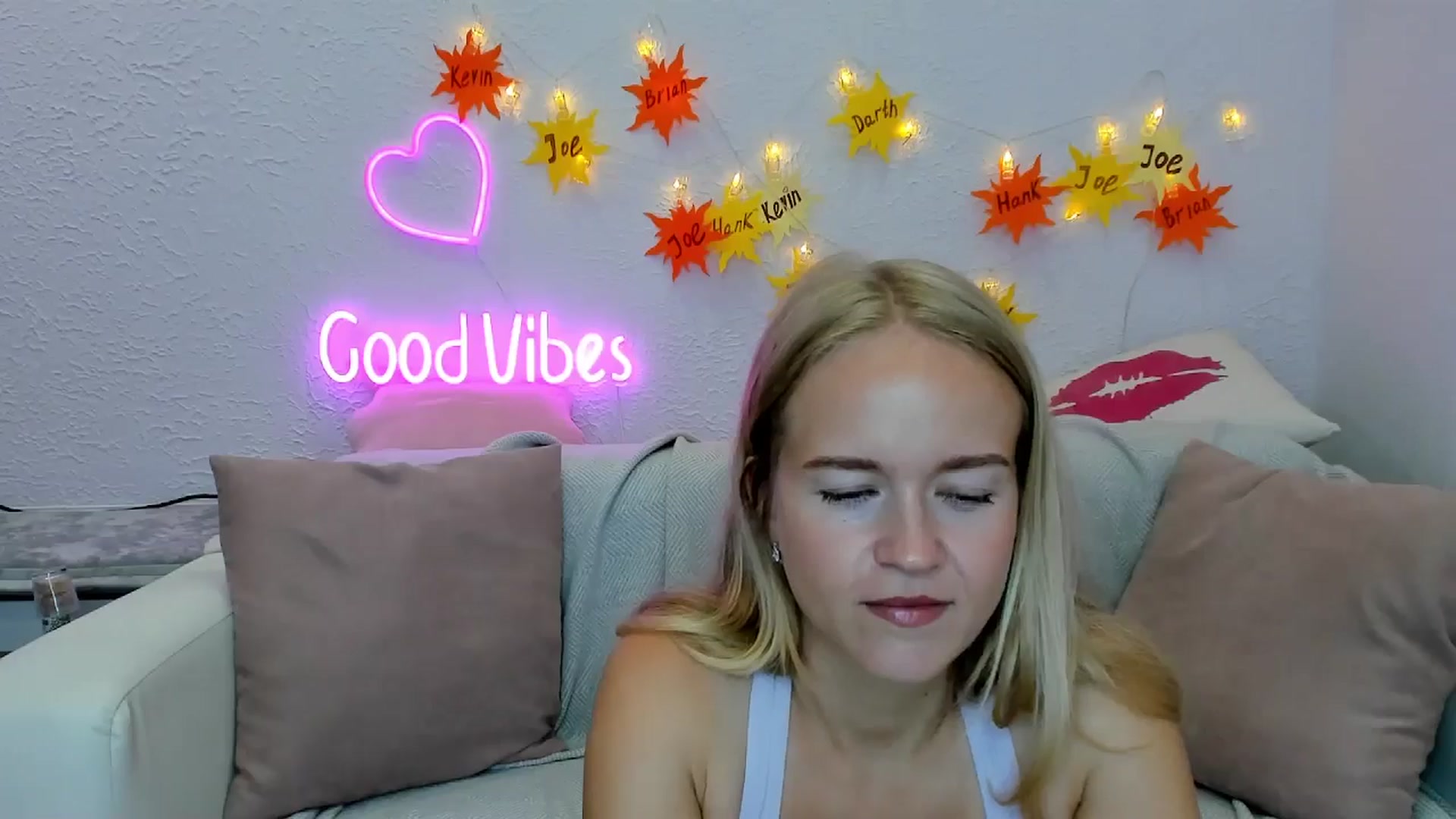 Gallery image thumbnail from Angel_Kristy's myfreecams stream on, 07/17/2024, 02:30 image 17 of 20