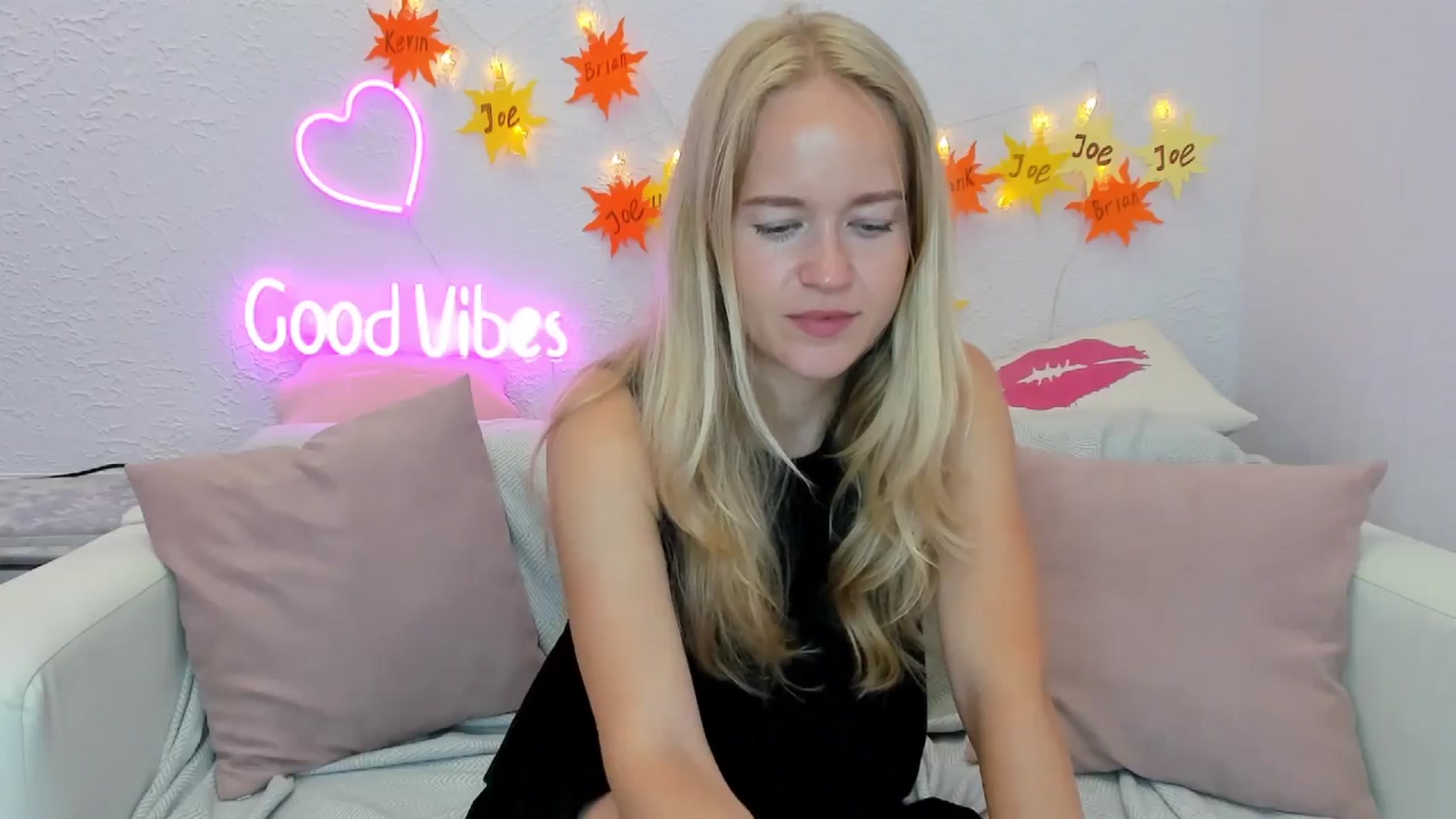 Gallery image thumbnail from Angel_Kristy's myfreecams stream on, 07/17/2024, 03:49 image 6 of 20