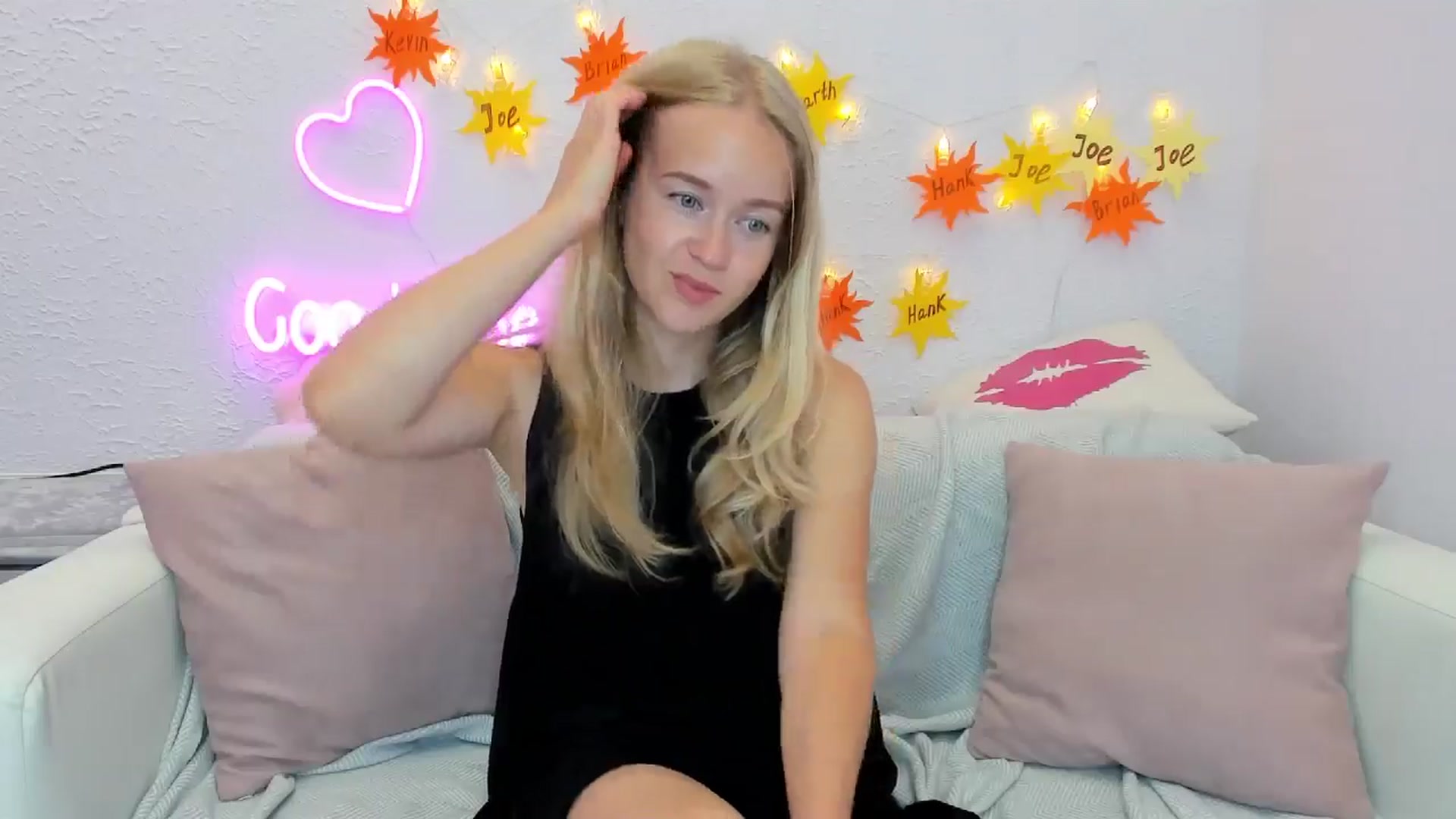 Gallery image thumbnail from Angel_Kristy's myfreecams stream on, 07/17/2024, 03:49 image 7 of 20