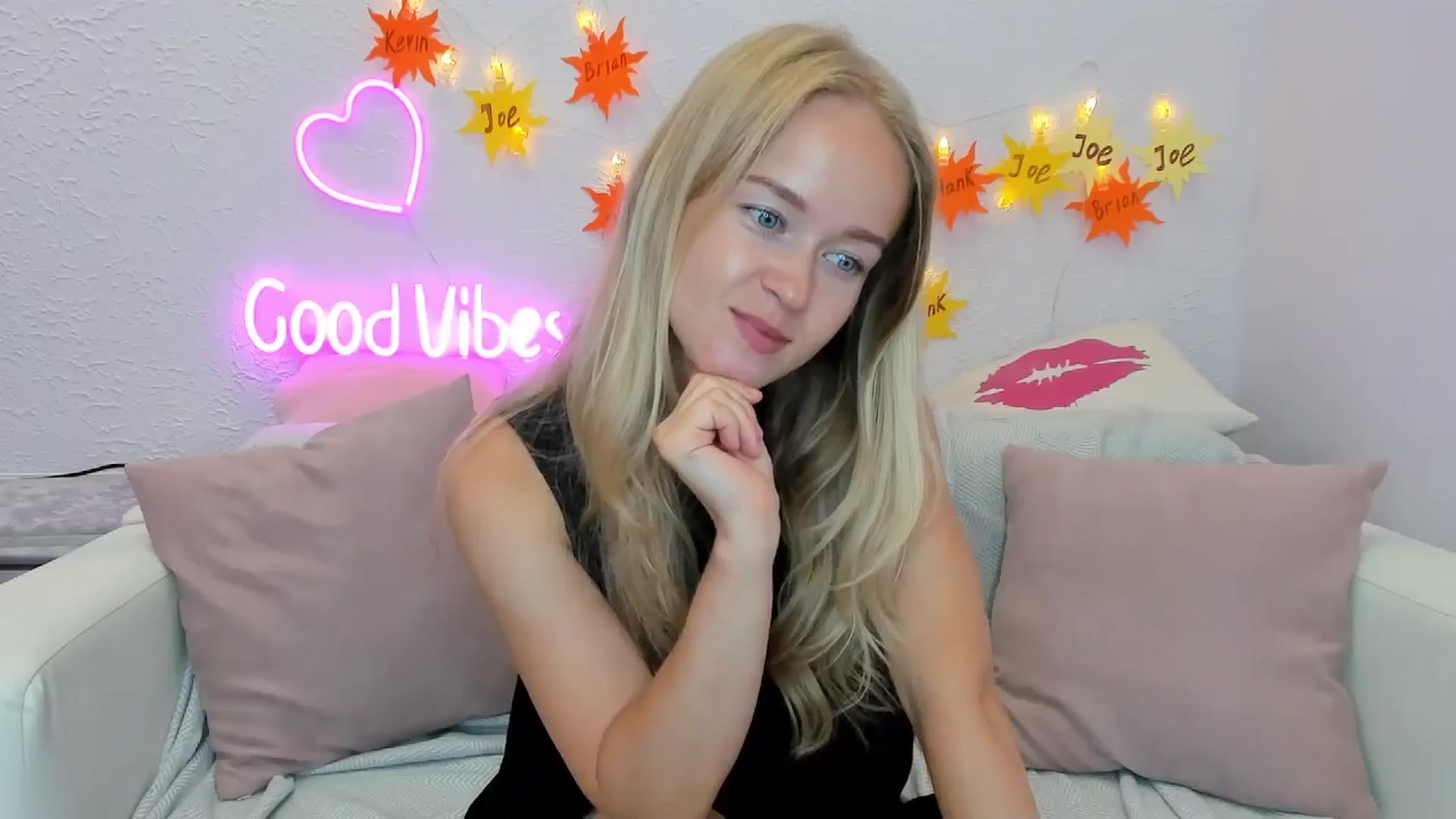Gallery image thumbnail from Angel_Kristy's myfreecams stream on, 07/17/2024, 03:49 image 5 of 20