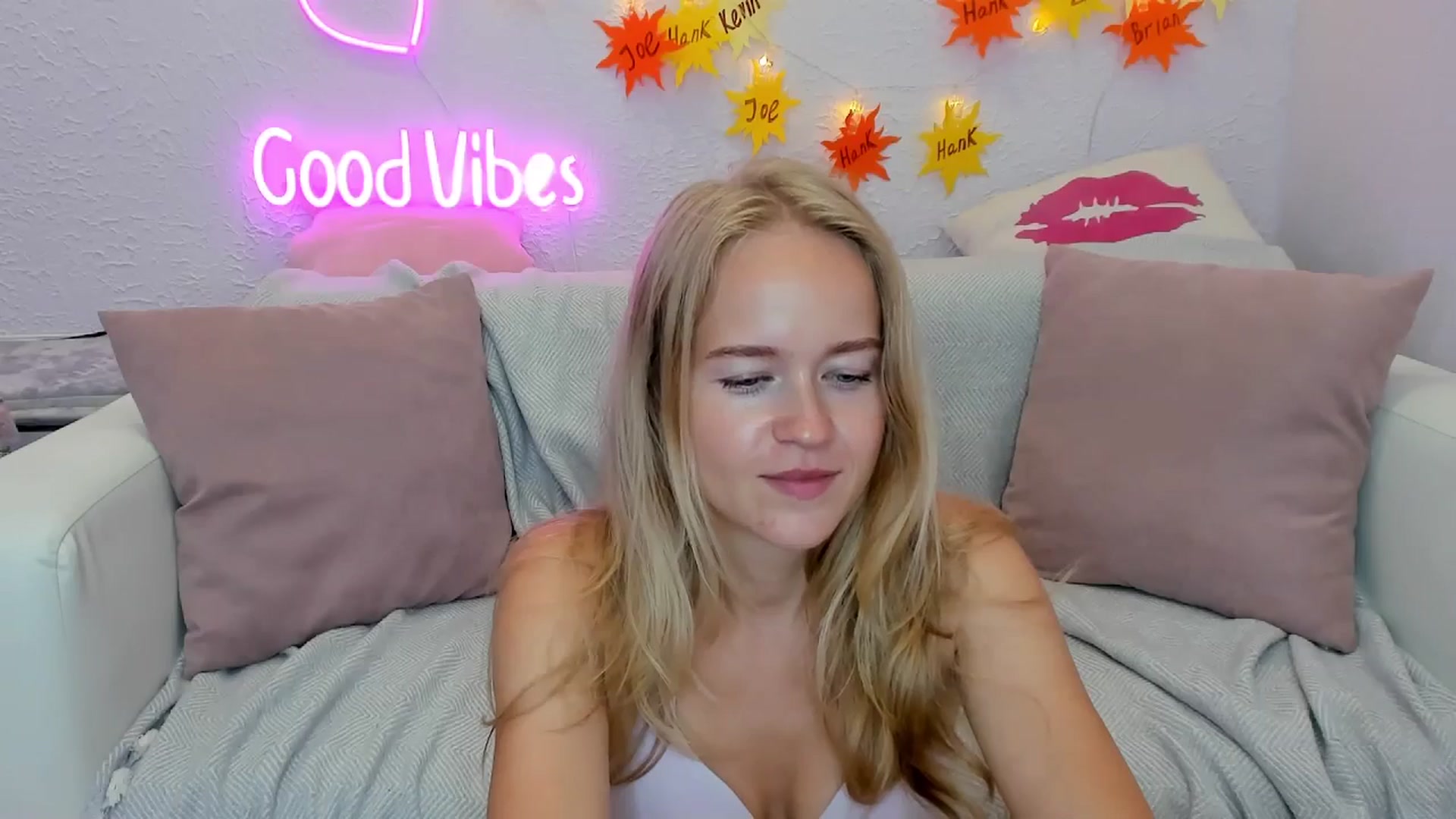 Gallery image thumbnail from Angel_Kristy's myfreecams stream on, 07/17/2024, 06:14 image 5 of 20