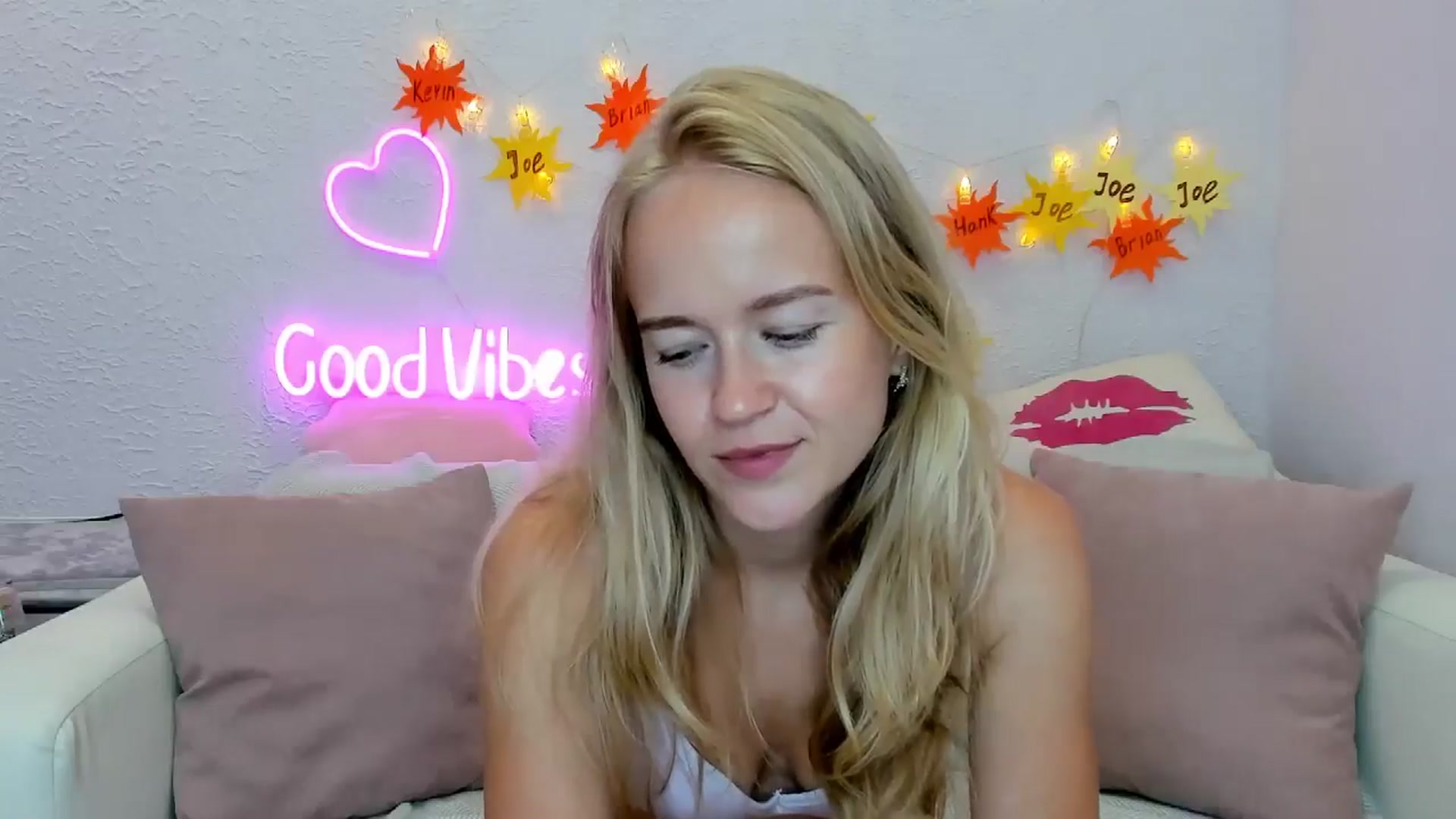 Gallery image thumbnail from Angel_Kristy's myfreecams stream on, 07/17/2024, 06:14 image 7 of 20