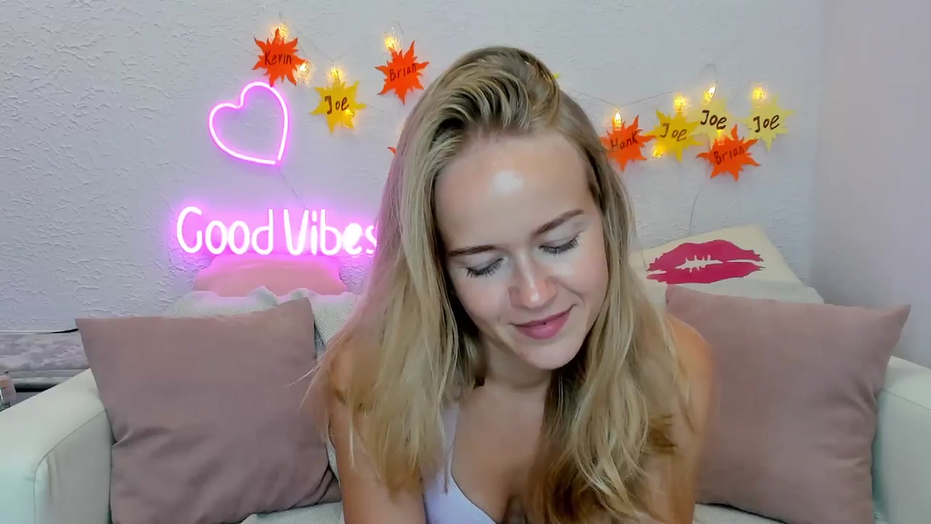 Gallery image thumbnail from Angel_Kristy's myfreecams stream on, 07/17/2024, 06:14 image 6 of 20