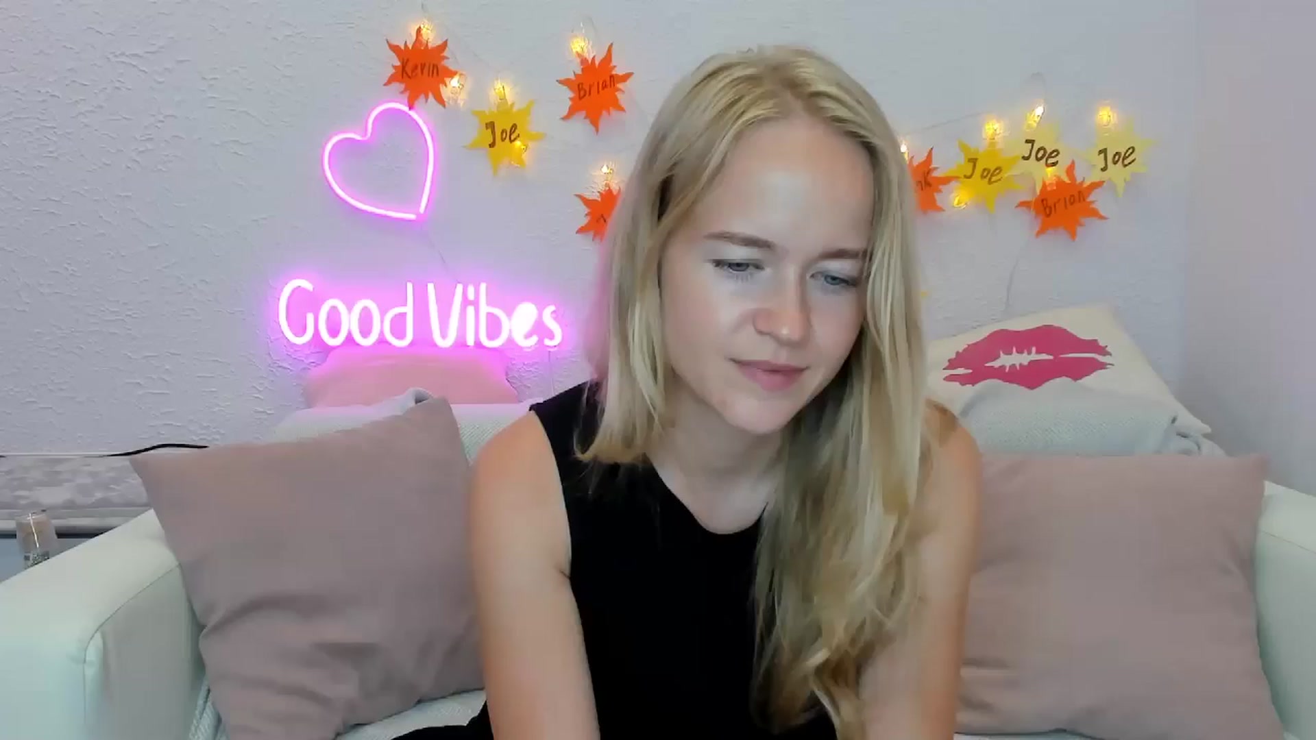Gallery image thumbnail from Angel_Kristy's myfreecams stream on, 07/17/2024, 06:55 image 15 of 20
