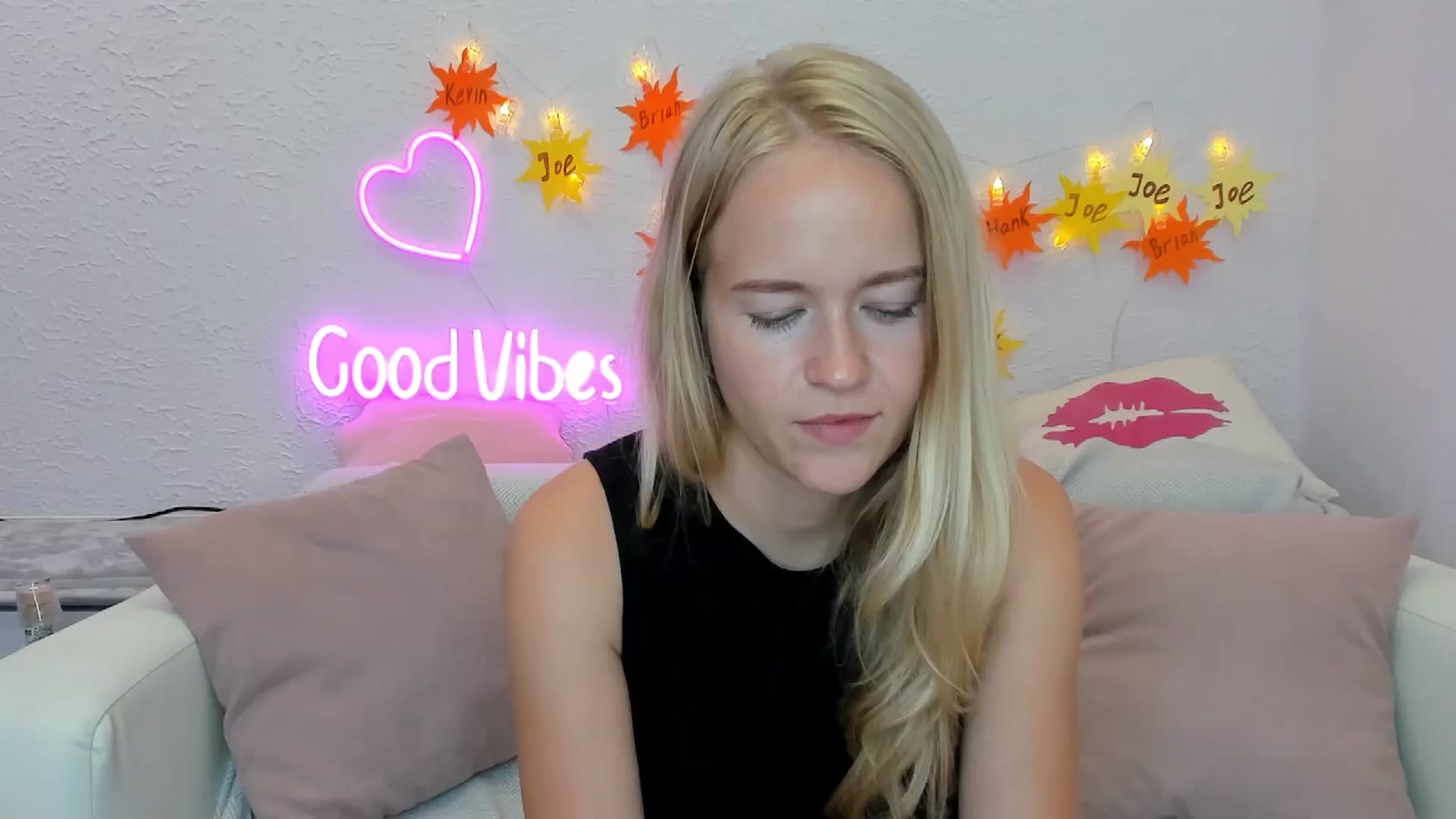 Gallery image thumbnail from Angel_Kristy's myfreecams stream on, 07/17/2024, 06:55 image 3 of 20