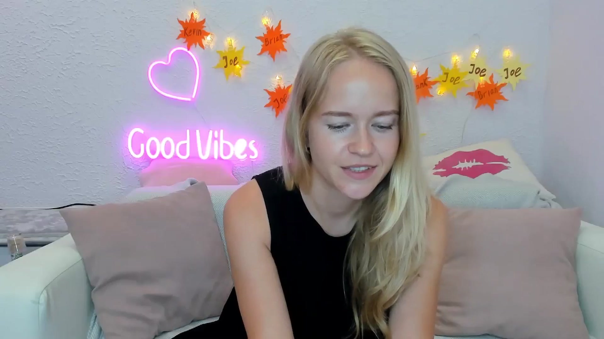 Gallery image thumbnail from Angel_Kristy's myfreecams stream on, 07/17/2024, 06:55 image 9 of 20