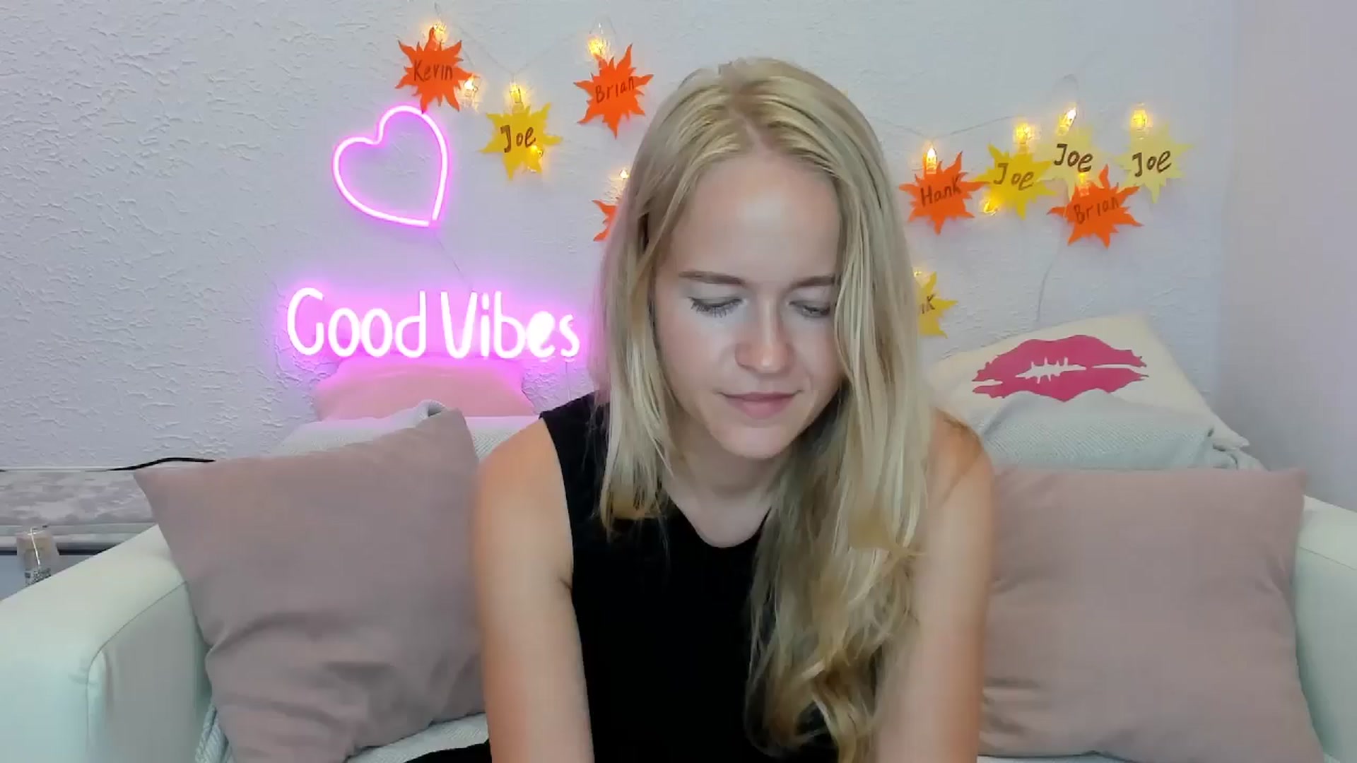 Gallery image thumbnail from Angel_Kristy's myfreecams stream on, 07/17/2024, 06:55 image 17 of 20