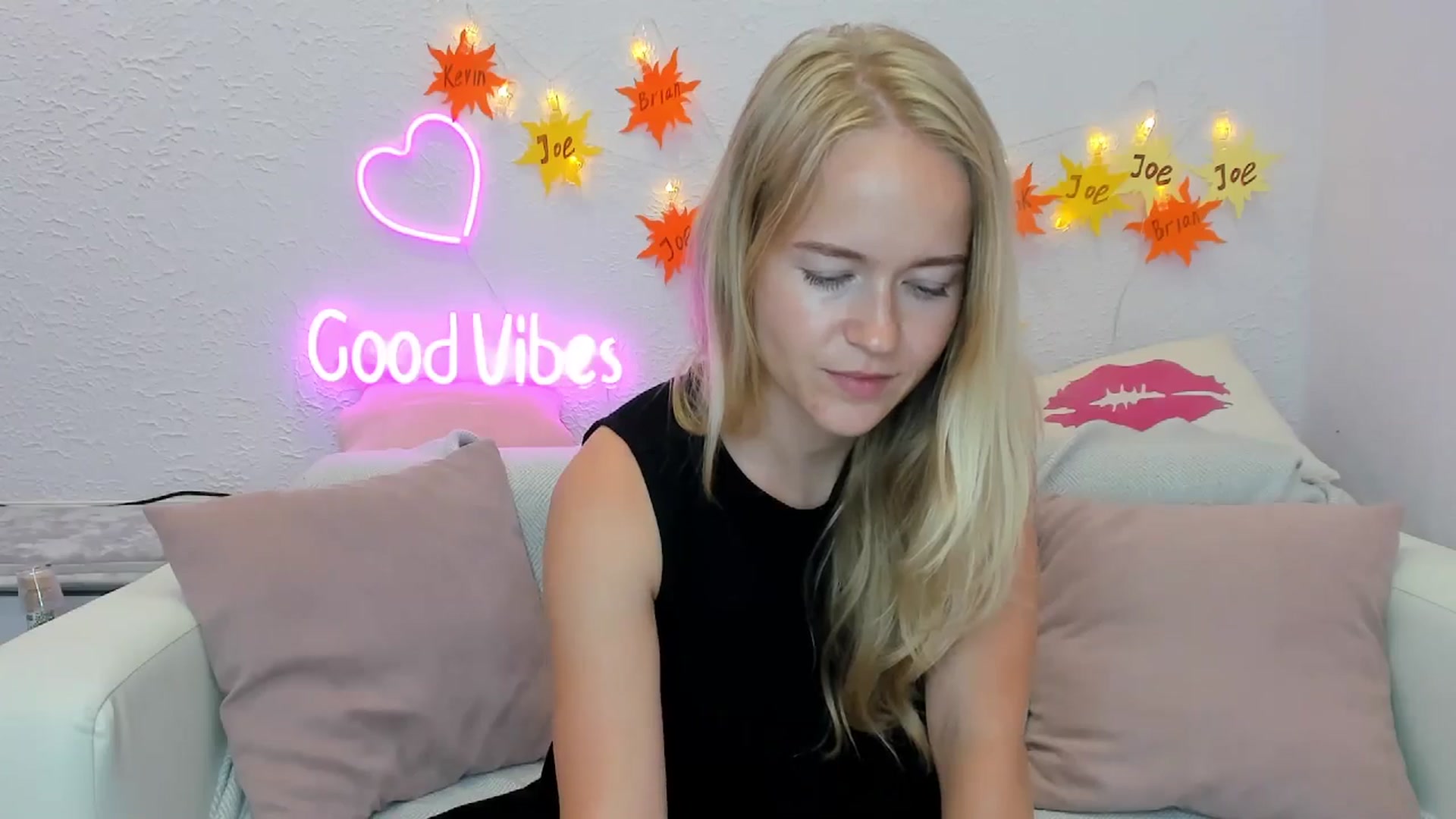 Gallery image thumbnail from Angel_Kristy's myfreecams stream on, 07/17/2024, 06:55 image 11 of 20