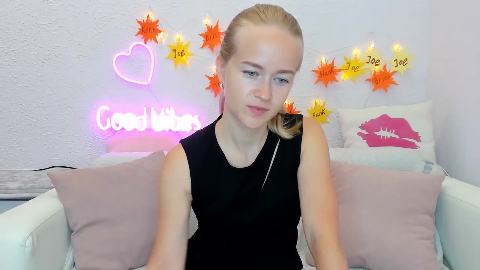 Gallery image thumbnail from Angel_Kristy's myfreecams stream on, 07/18/2024, 02:35 image 7 of 20