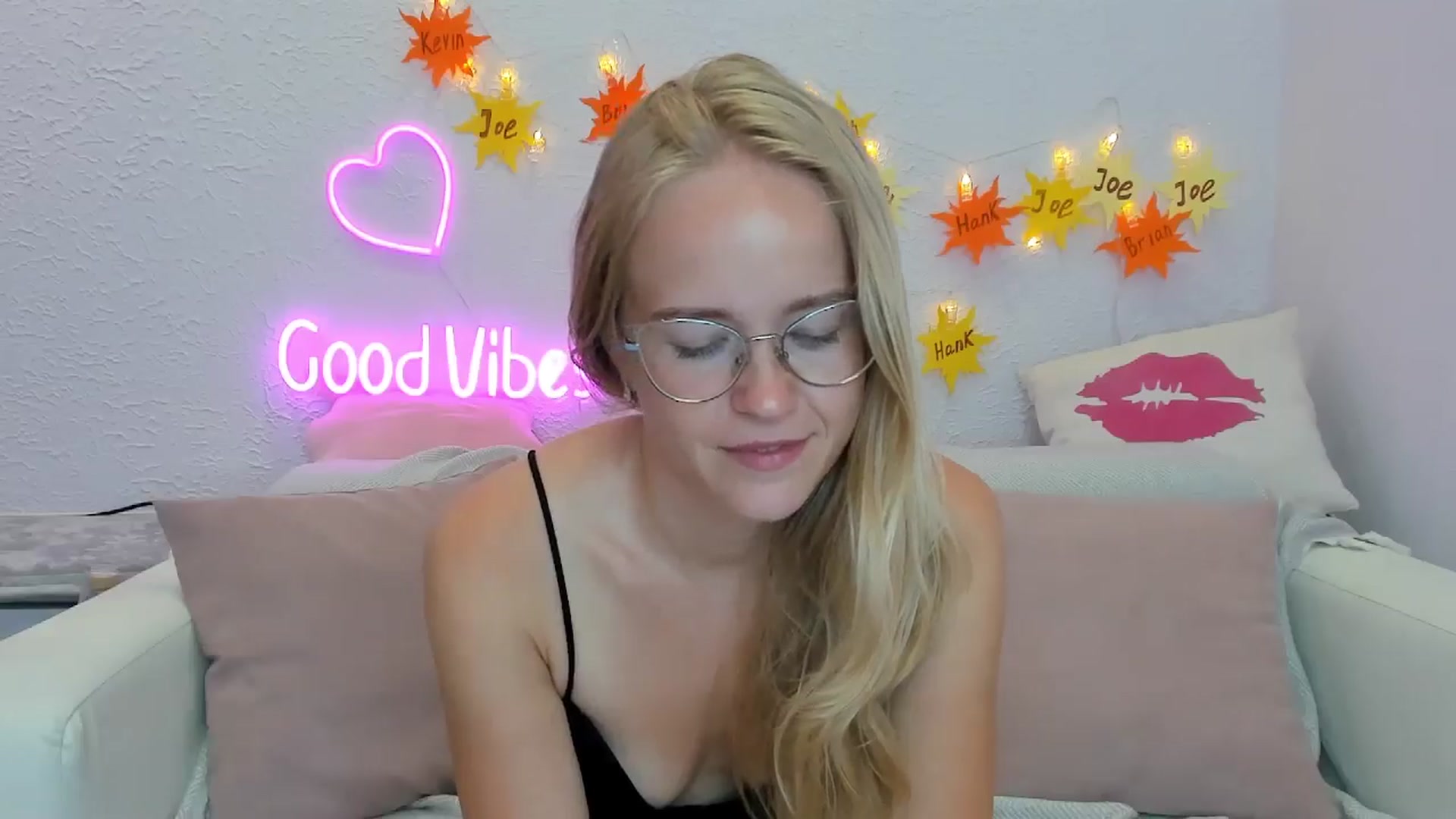 Gallery image thumbnail from Angel_Kristy's myfreecams stream on, 07/22/2024, 07:04 image 20 of 20