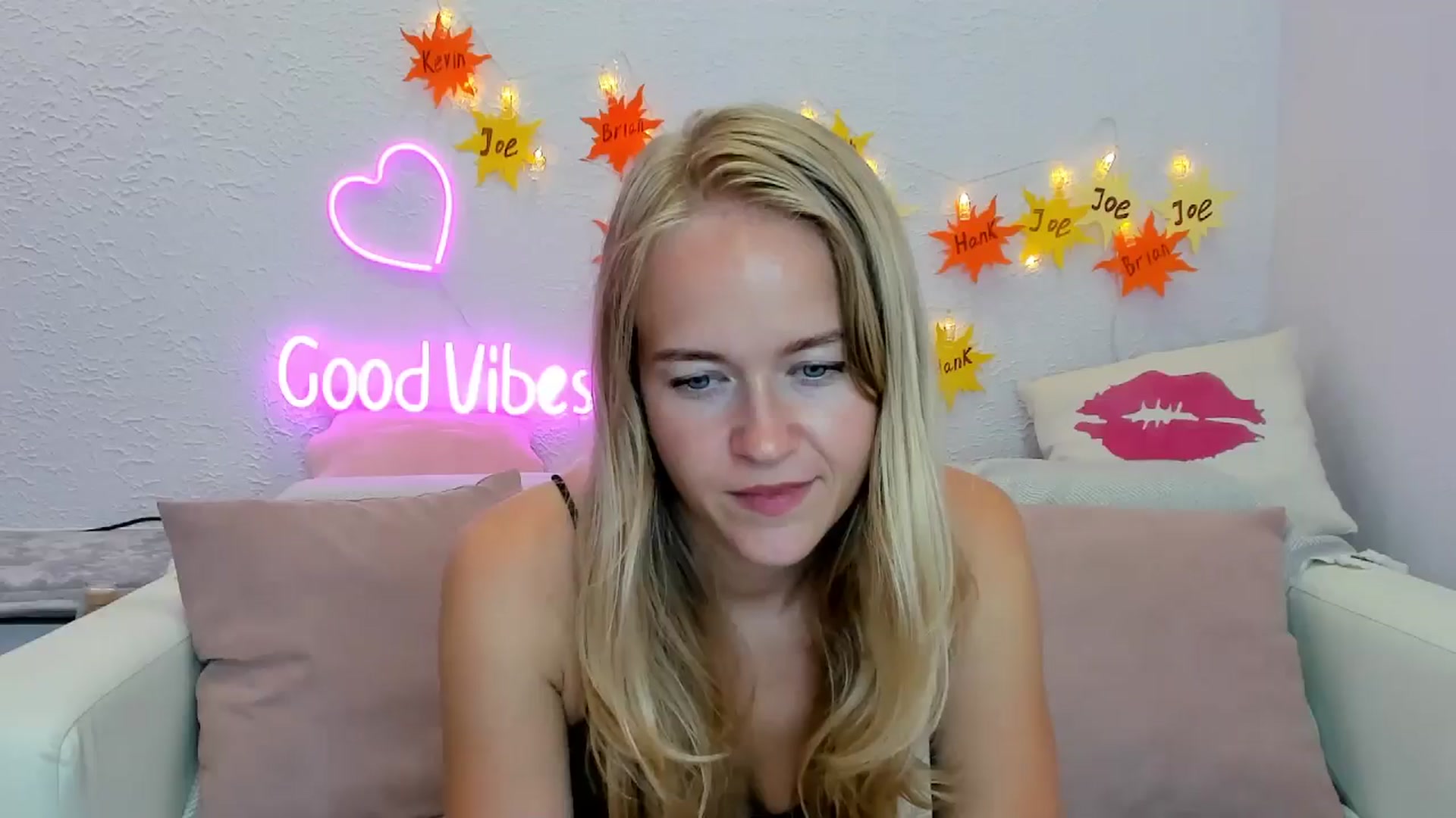 Gallery image thumbnail from Angel_Kristy's myfreecams stream on, 07/22/2024, 07:04 image 4 of 20