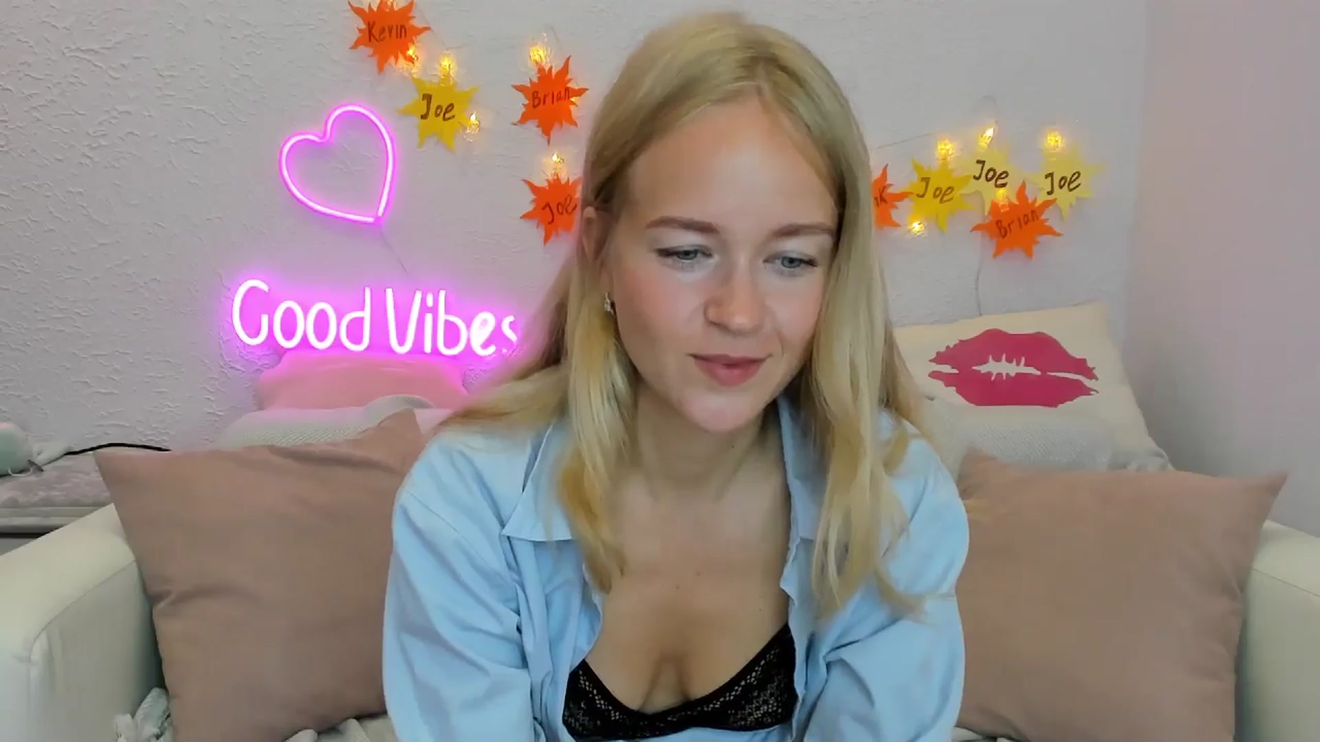 Gallery image thumbnail from Angel_Kristy's myfreecams stream on, 07/23/2024, 02:46 image 5 of 20