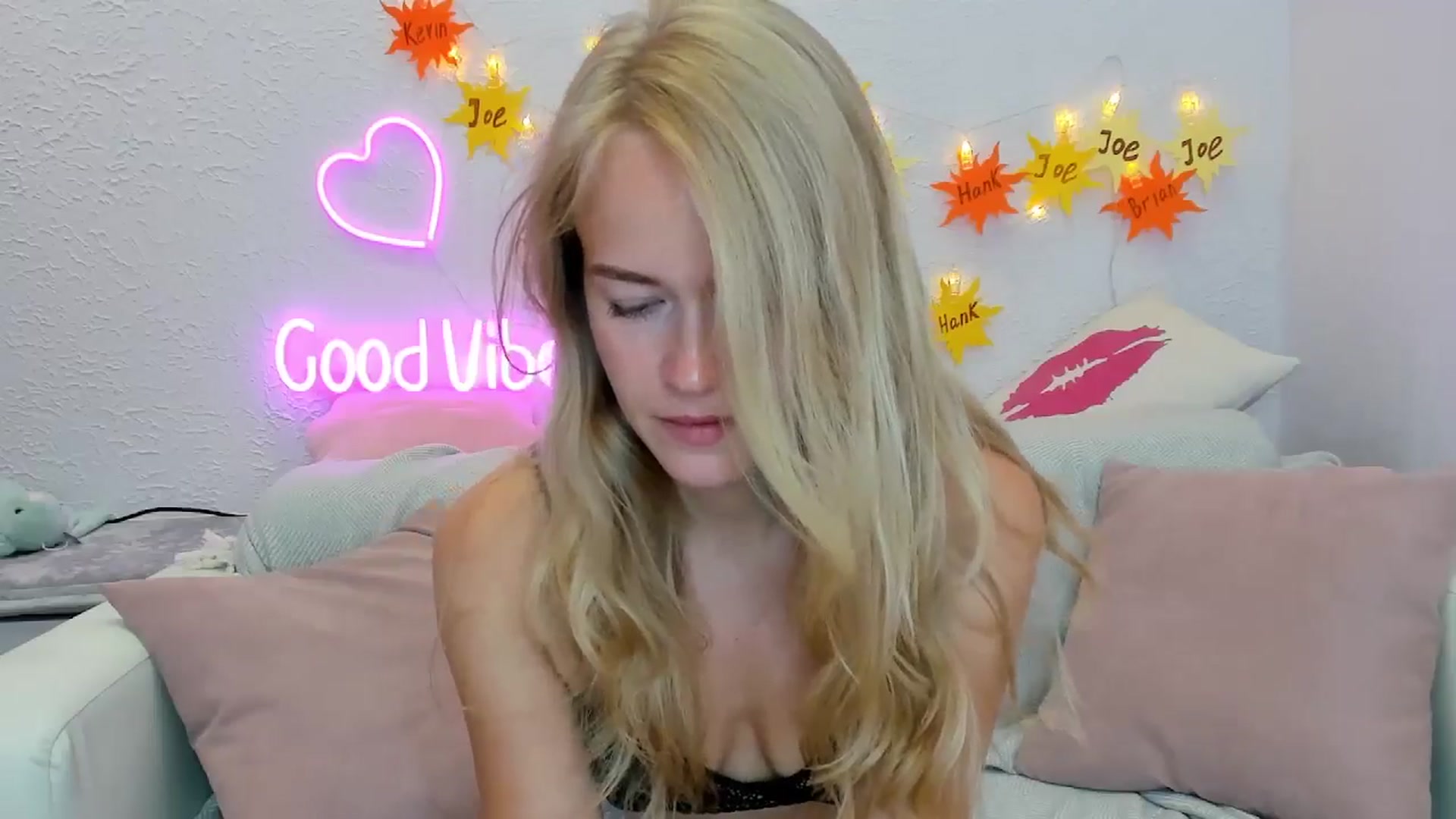 Gallery image thumbnail from Angel_Kristy's myfreecams stream on, 07/23/2024, 04:36 image 5 of 20
