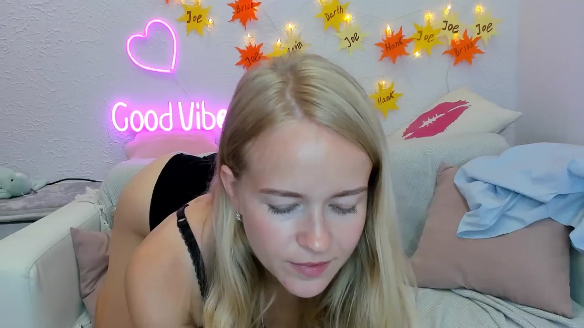 Gallery image thumbnail from Angel_Kristy's myfreecams stream on, 07/23/2024, 04:36 image 10 of 20