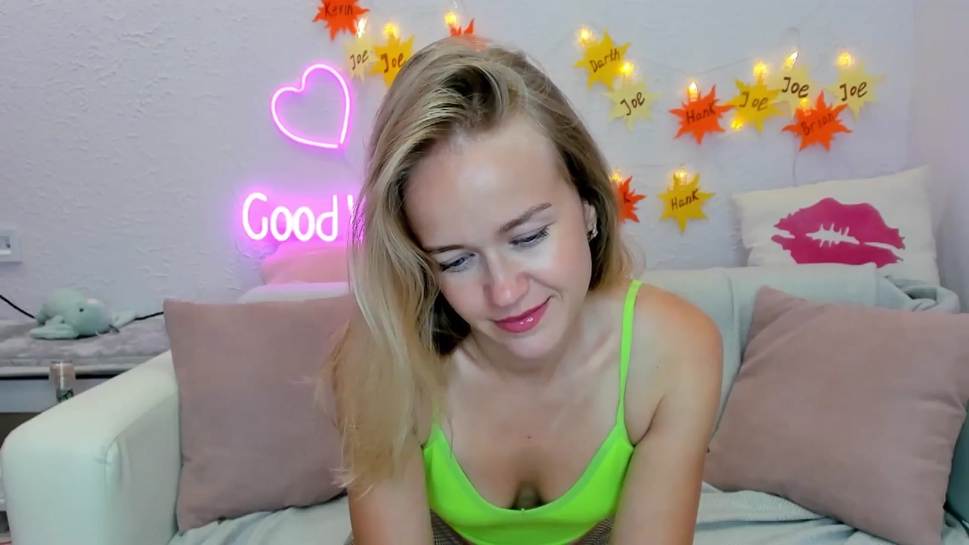 Gallery image thumbnail from Angel_Kristy's myfreecams stream on, 07/26/2024, 04:38 image 13 of 20