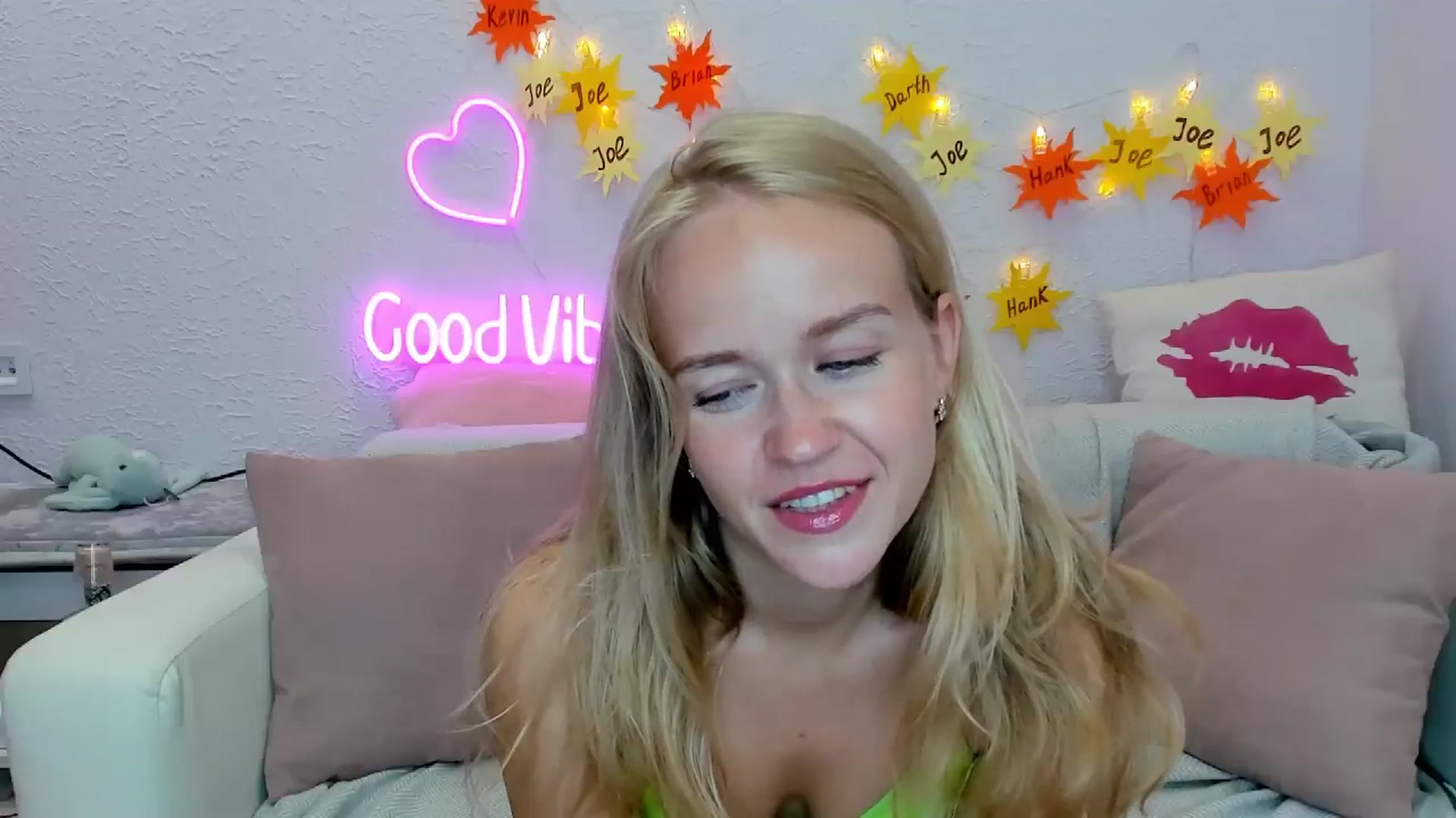 Gallery image thumbnail from Angel_Kristy's myfreecams stream on, 07/26/2024, 04:38 image 14 of 20