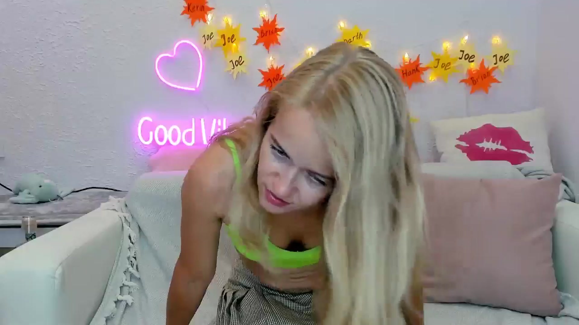 Gallery image thumbnail from Angel_Kristy's myfreecams stream on, 07/26/2024, 05:51 image 16 of 20