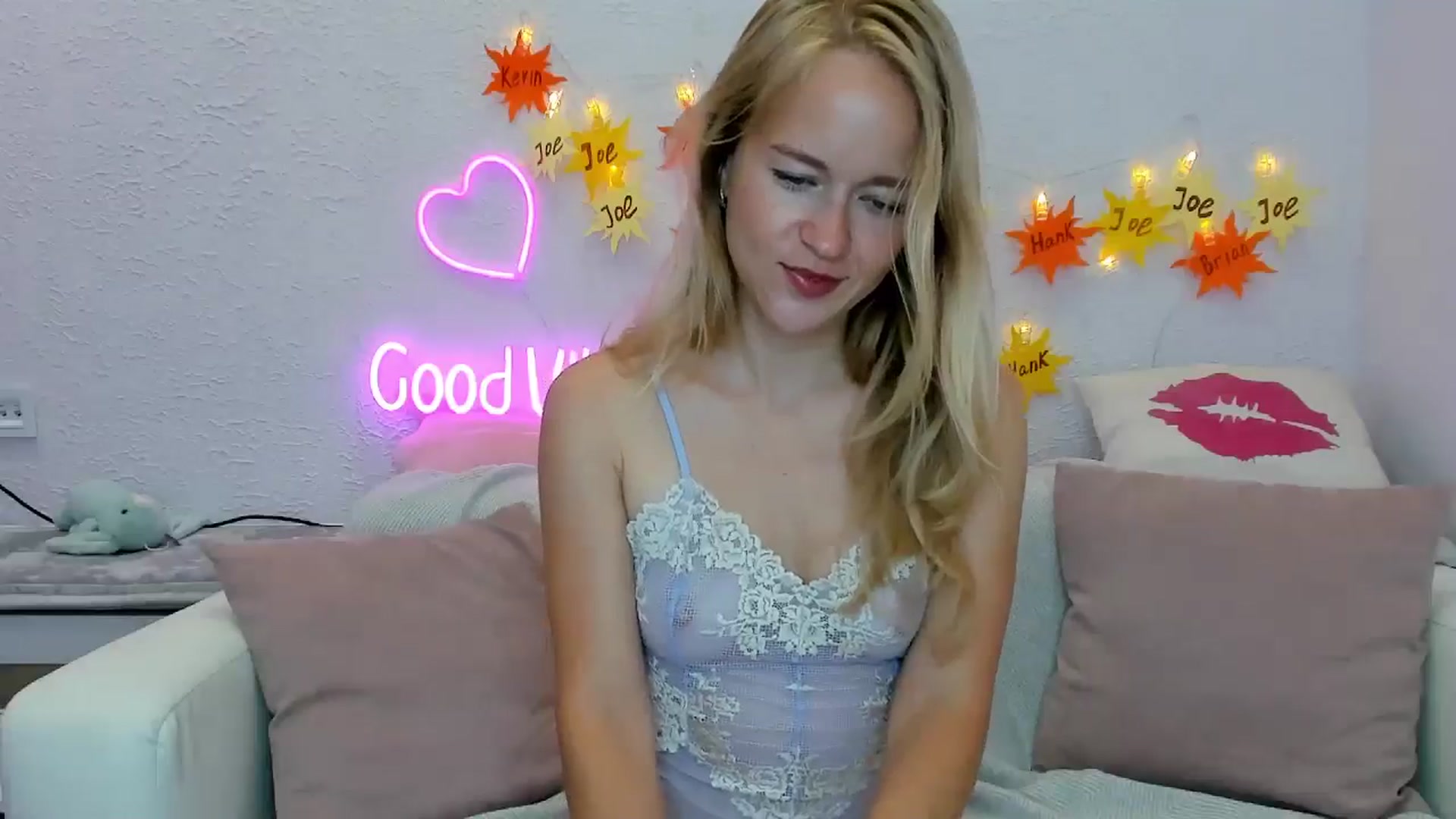 Gallery image thumbnail from Angel_Kristy's myfreecams stream on, 07/28/2024, 02:45 image 15 of 20