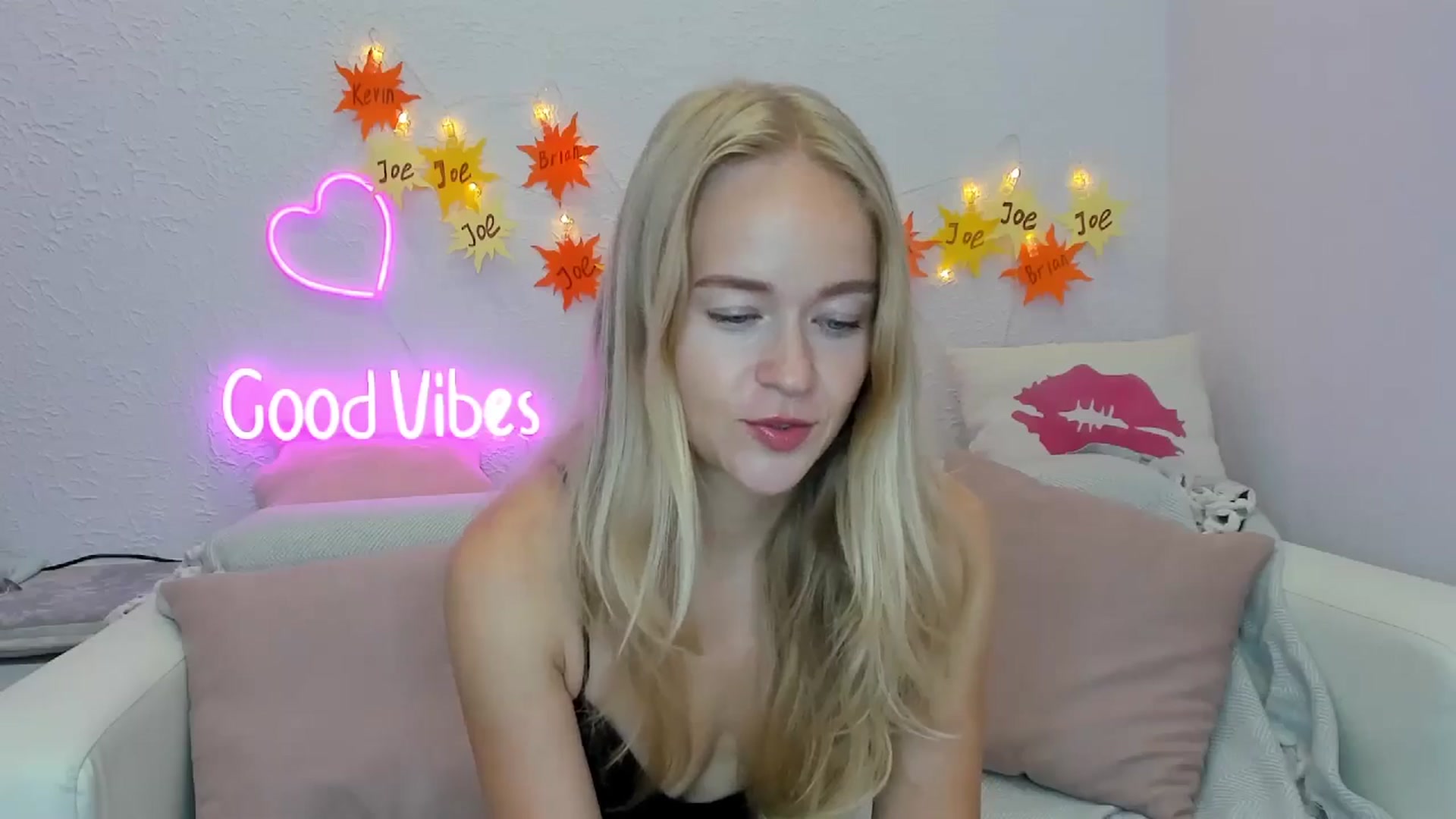 Gallery image thumbnail from Angel_Kristy's myfreecams stream on, 08/05/2024, 01:33 image 2 of 20