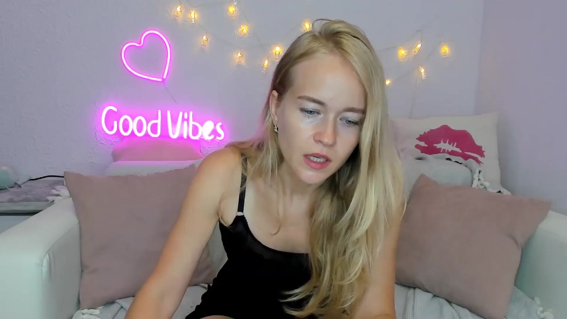 Gallery image thumbnail from Angel_Kristy's myfreecams stream on, 08/05/2024, 06:40 image 20 of 20