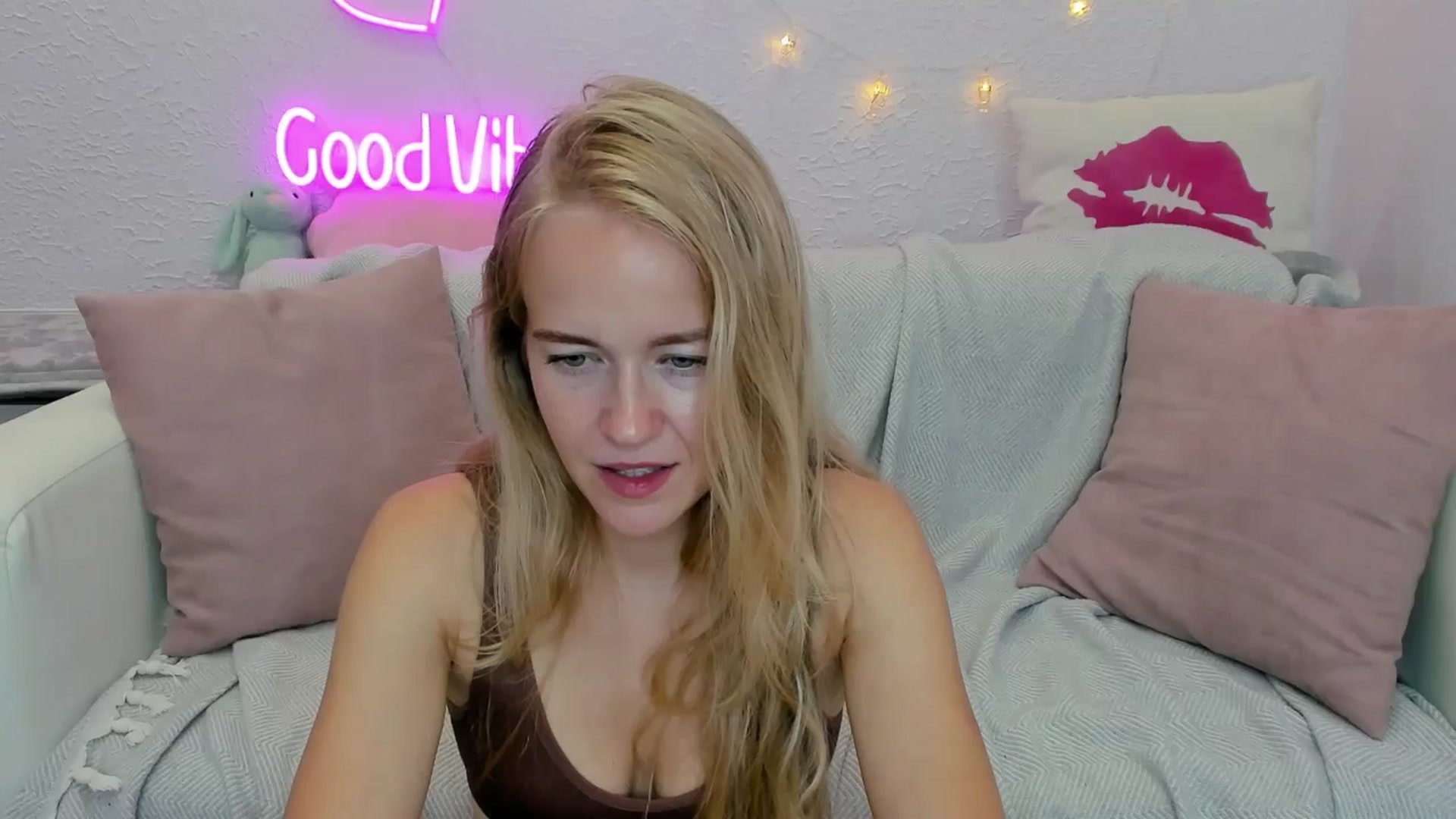 Gallery image thumbnail from Angel_Kristy's myfreecams stream on, 08/09/2024, 06:33 image 13 of 20