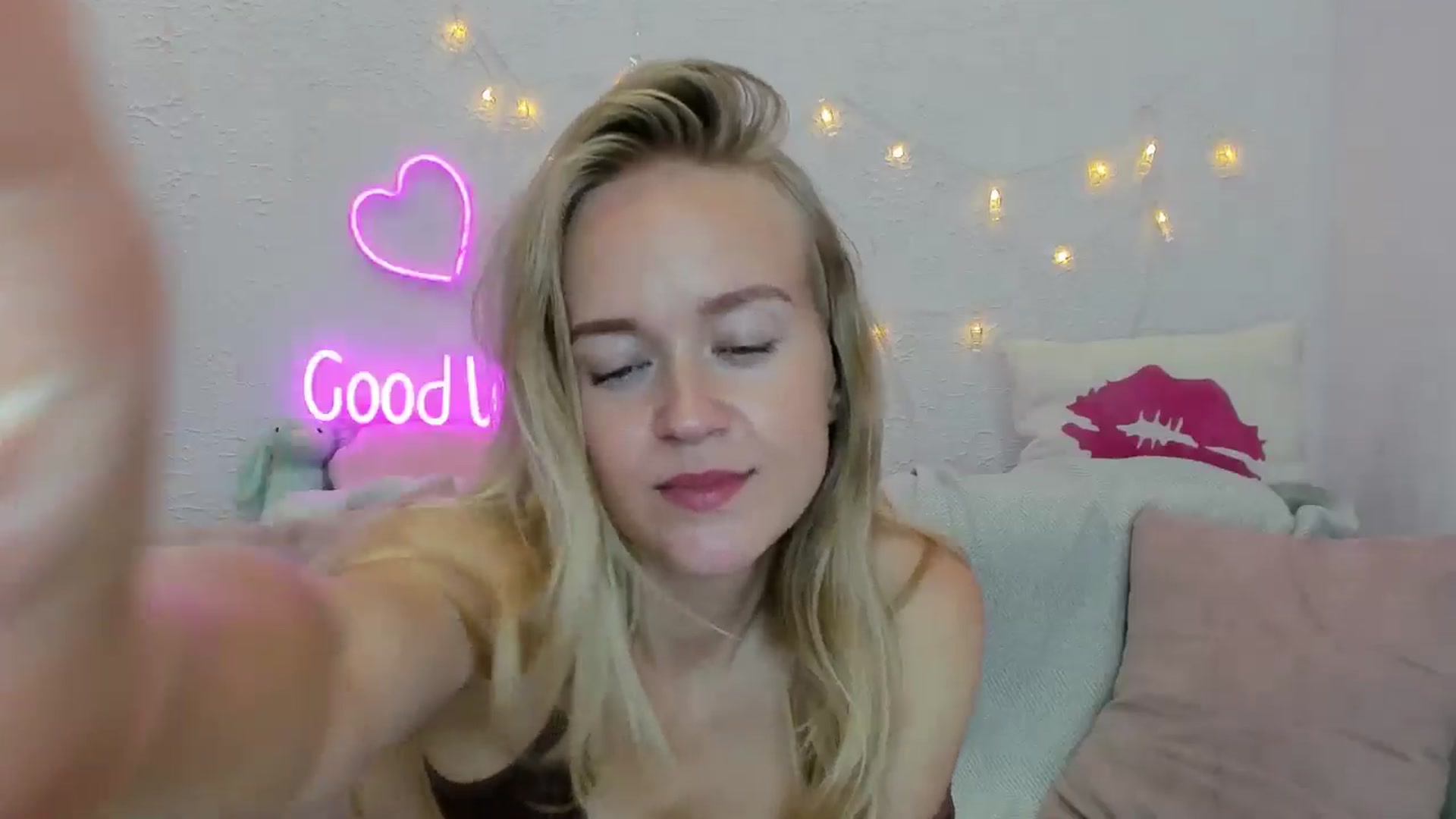 Gallery image thumbnail from Angel_Kristy's myfreecams stream on, 08/09/2024, 06:33 image 7 of 20