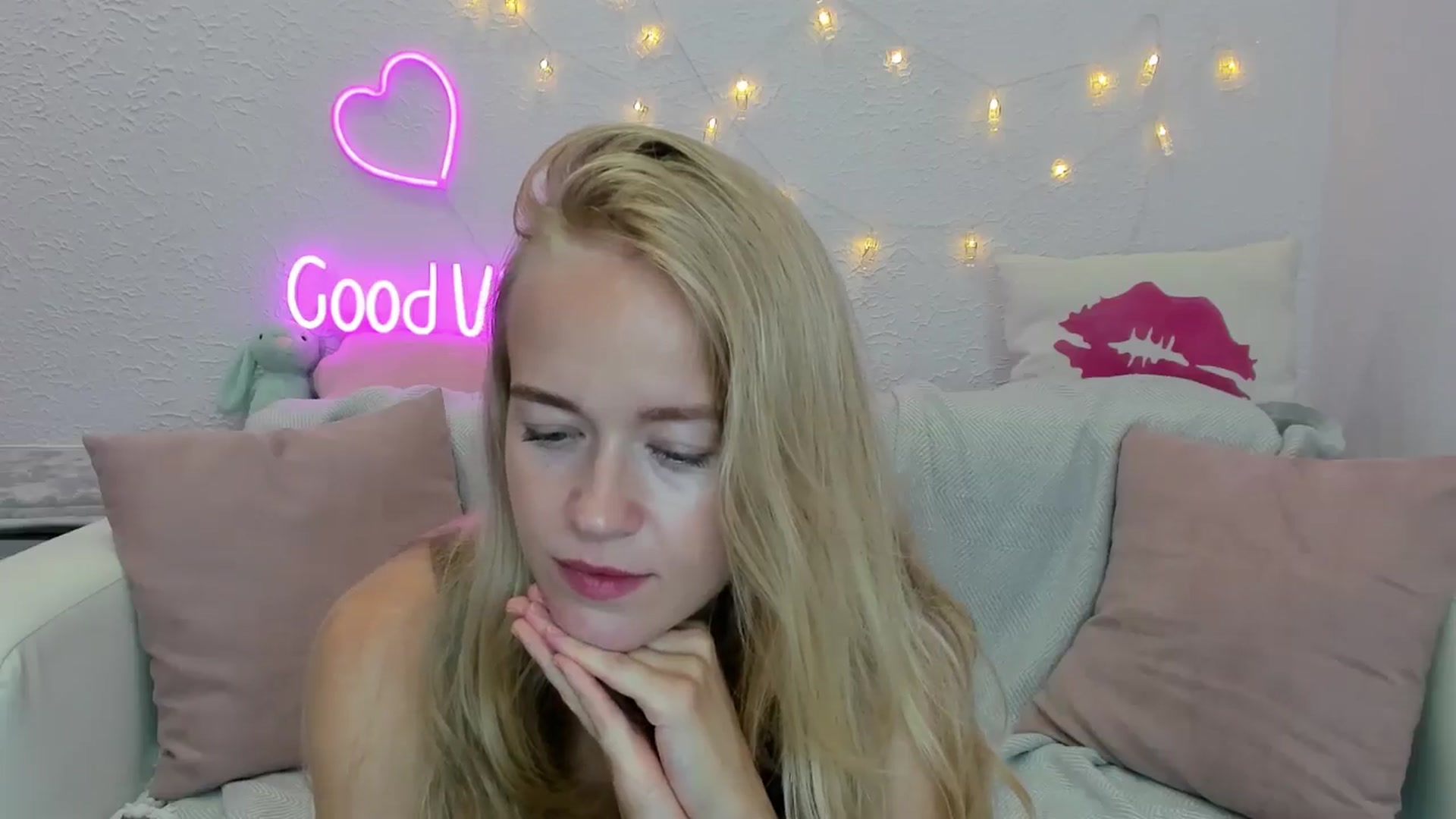 Gallery image thumbnail from Angel_Kristy's myfreecams stream on, 08/09/2024, 06:33 image 8 of 20