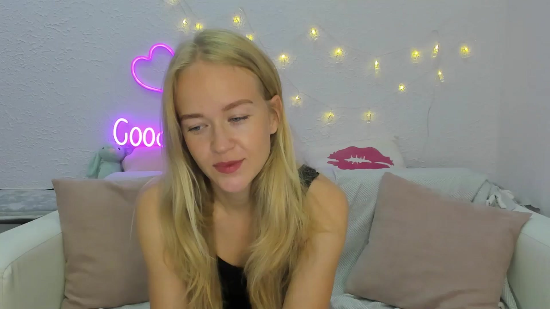 Gallery image thumbnail from Angel_Kristy's myfreecams stream on, 08/10/2024, 02:39 image 1 of 20