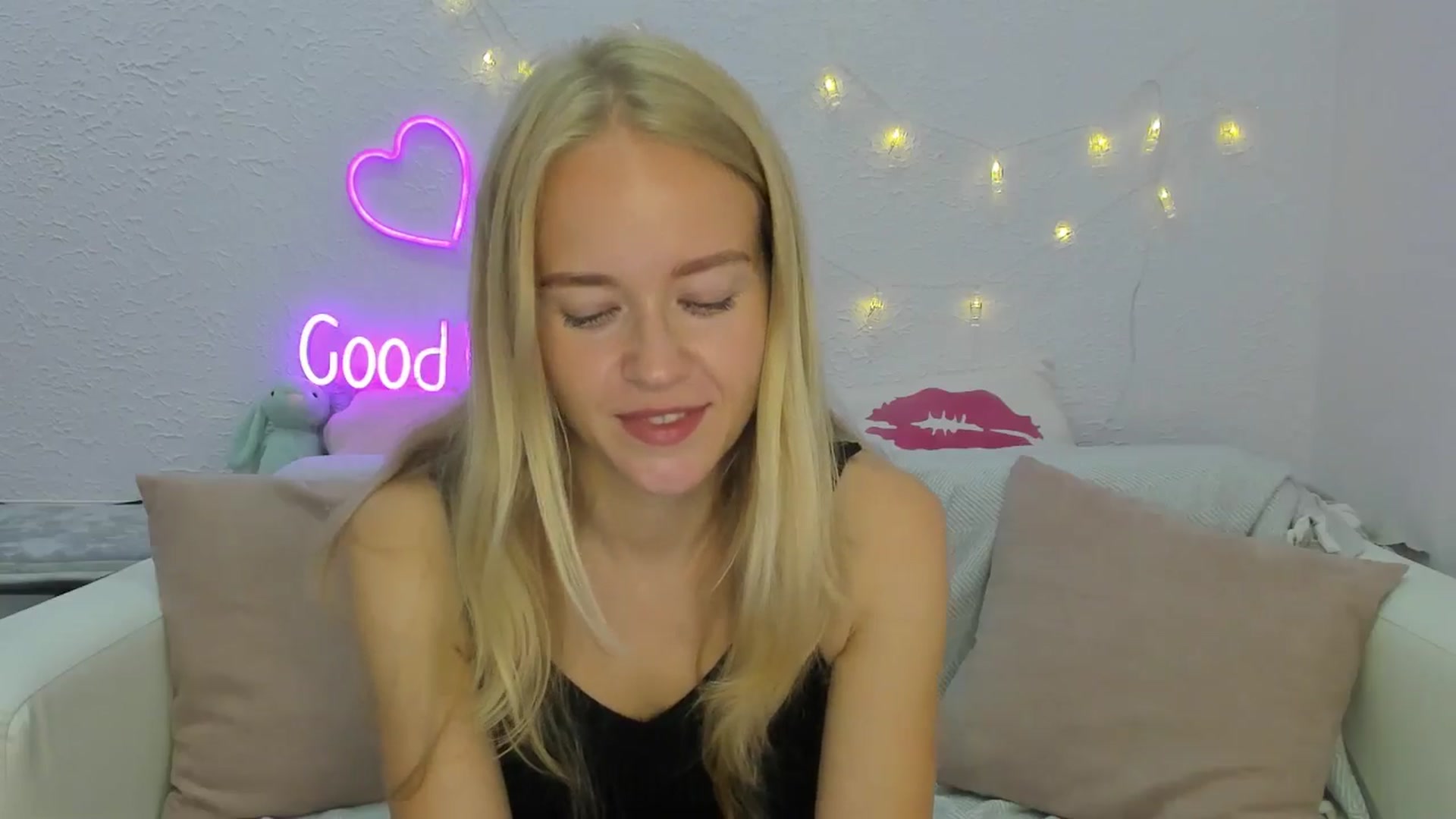 Gallery image thumbnail from Angel_Kristy's myfreecams stream on, 08/10/2024, 02:39 image 7 of 20