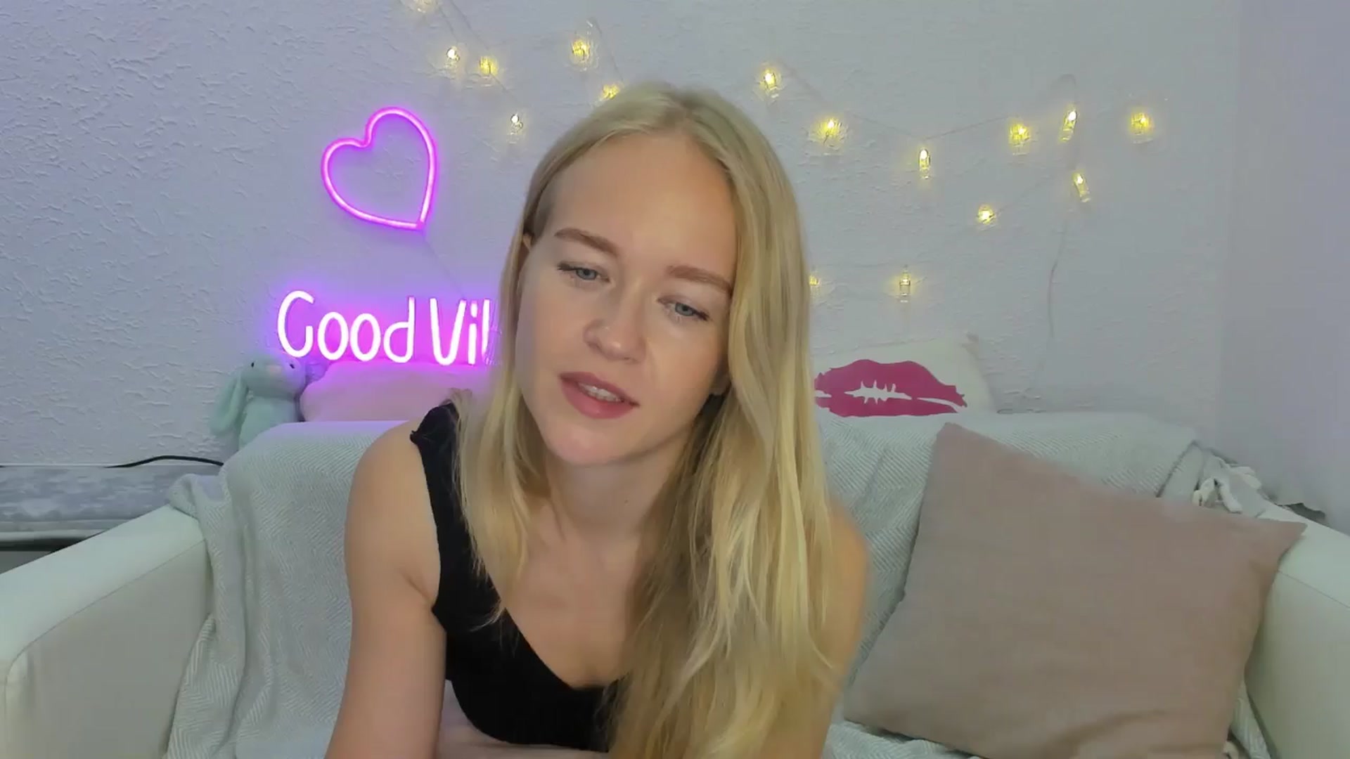 Gallery image thumbnail from Angel_Kristy's myfreecams stream on, 08/10/2024, 02:39 image 17 of 20