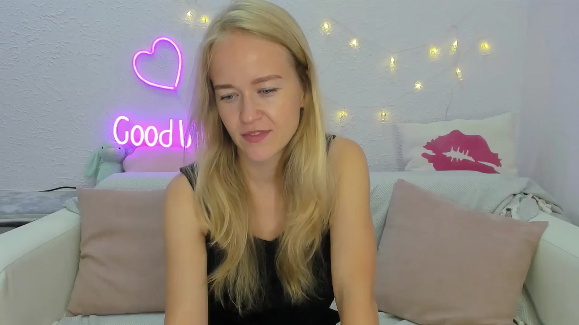 Gallery image thumbnail from Angel_Kristy's myfreecams stream on, 08/10/2024, 04:17 image 3 of 20