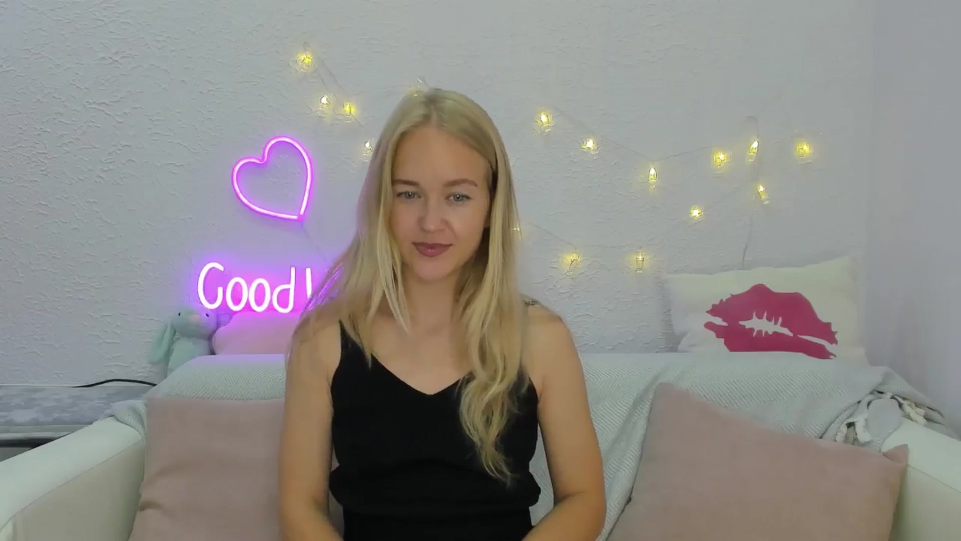 Gallery image thumbnail from Angel_Kristy's myfreecams stream on, 08/10/2024, 04:17 image 12 of 20