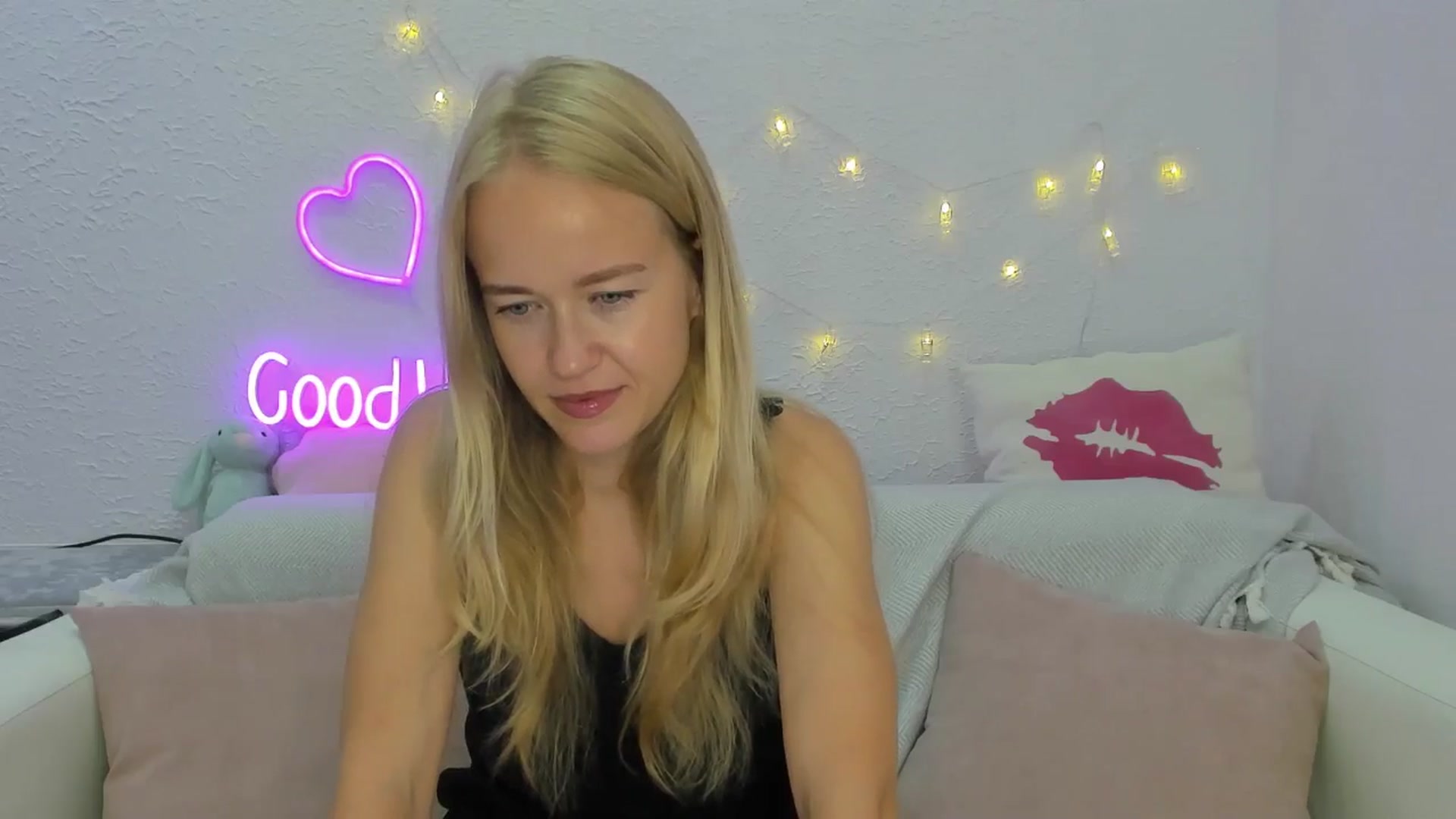 Gallery image thumbnail from Angel_Kristy's myfreecams stream on, 08/10/2024, 04:58 image 6 of 20