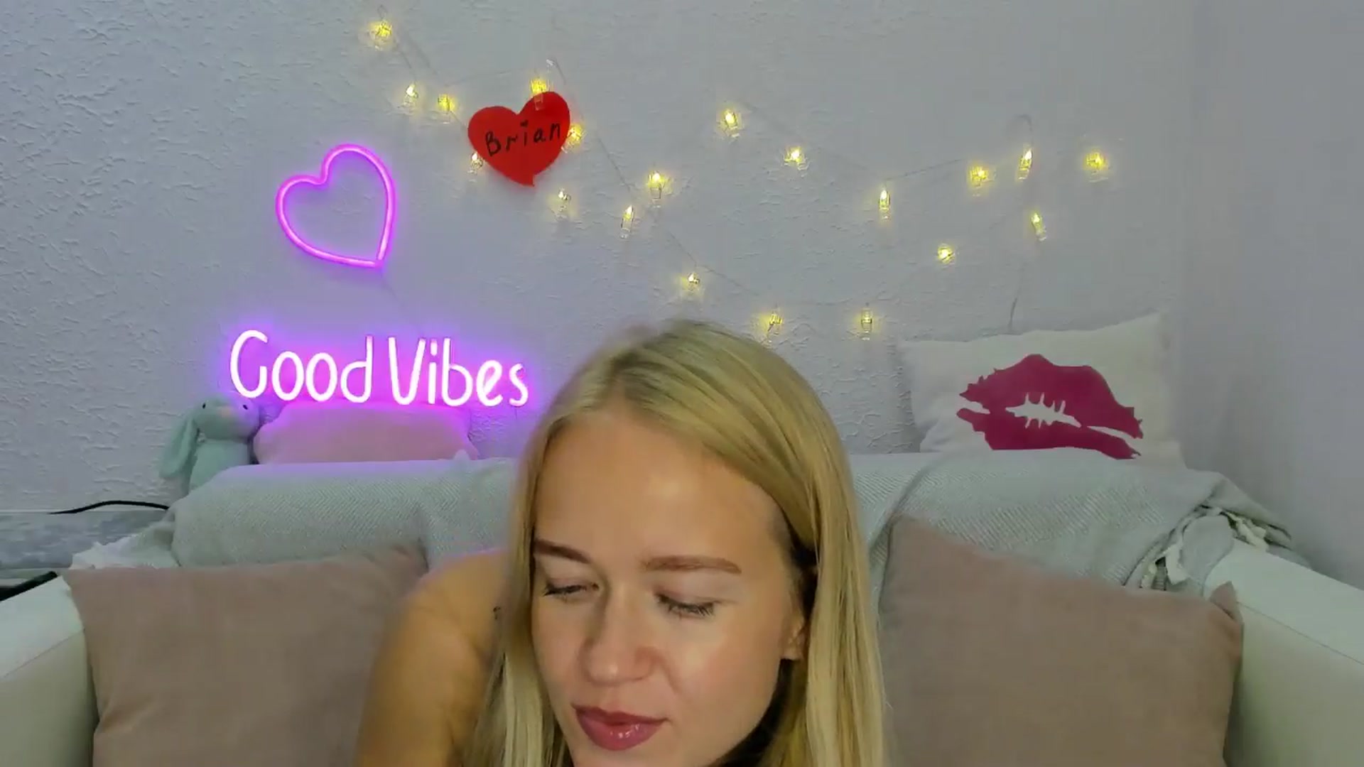 Gallery image thumbnail from Angel_Kristy's myfreecams stream on, 08/10/2024, 04:58 image 7 of 20