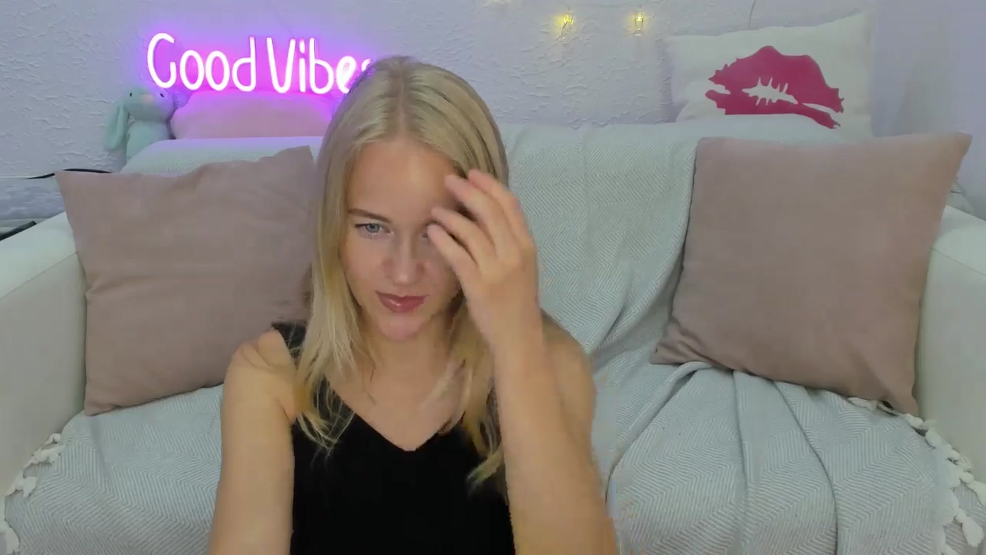 Gallery image thumbnail from Angel_Kristy's myfreecams stream on, 08/10/2024, 05:40 image 20 of 20