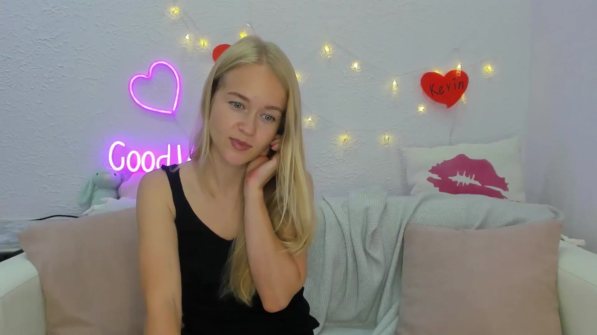 Gallery image thumbnail from Angel_Kristy's myfreecams stream on, 08/10/2024, 06:57 image 6 of 20