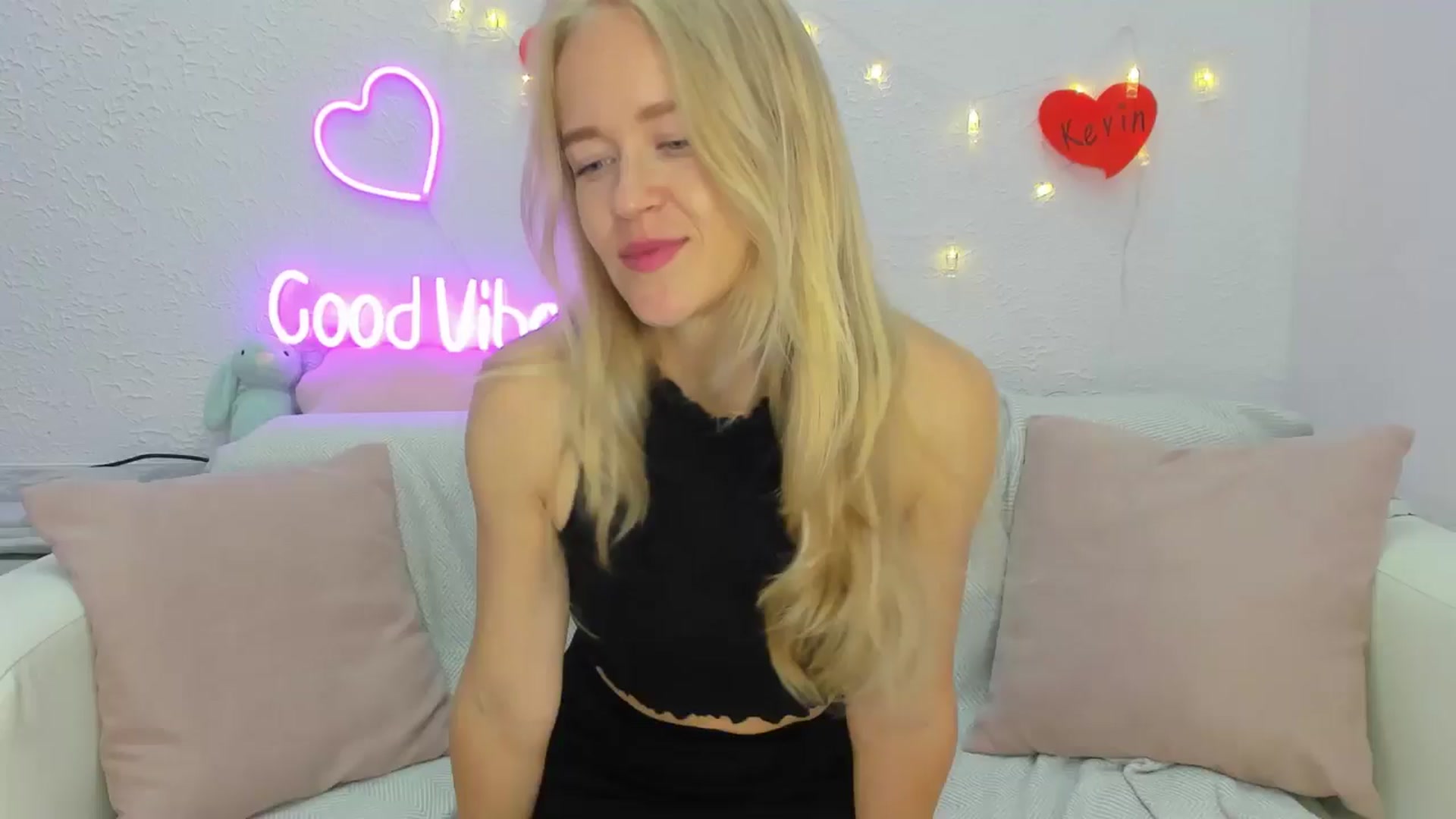 Gallery image thumbnail from Angel_Kristy's myfreecams stream on, 08/14/2024, 01:55 image 3 of 20