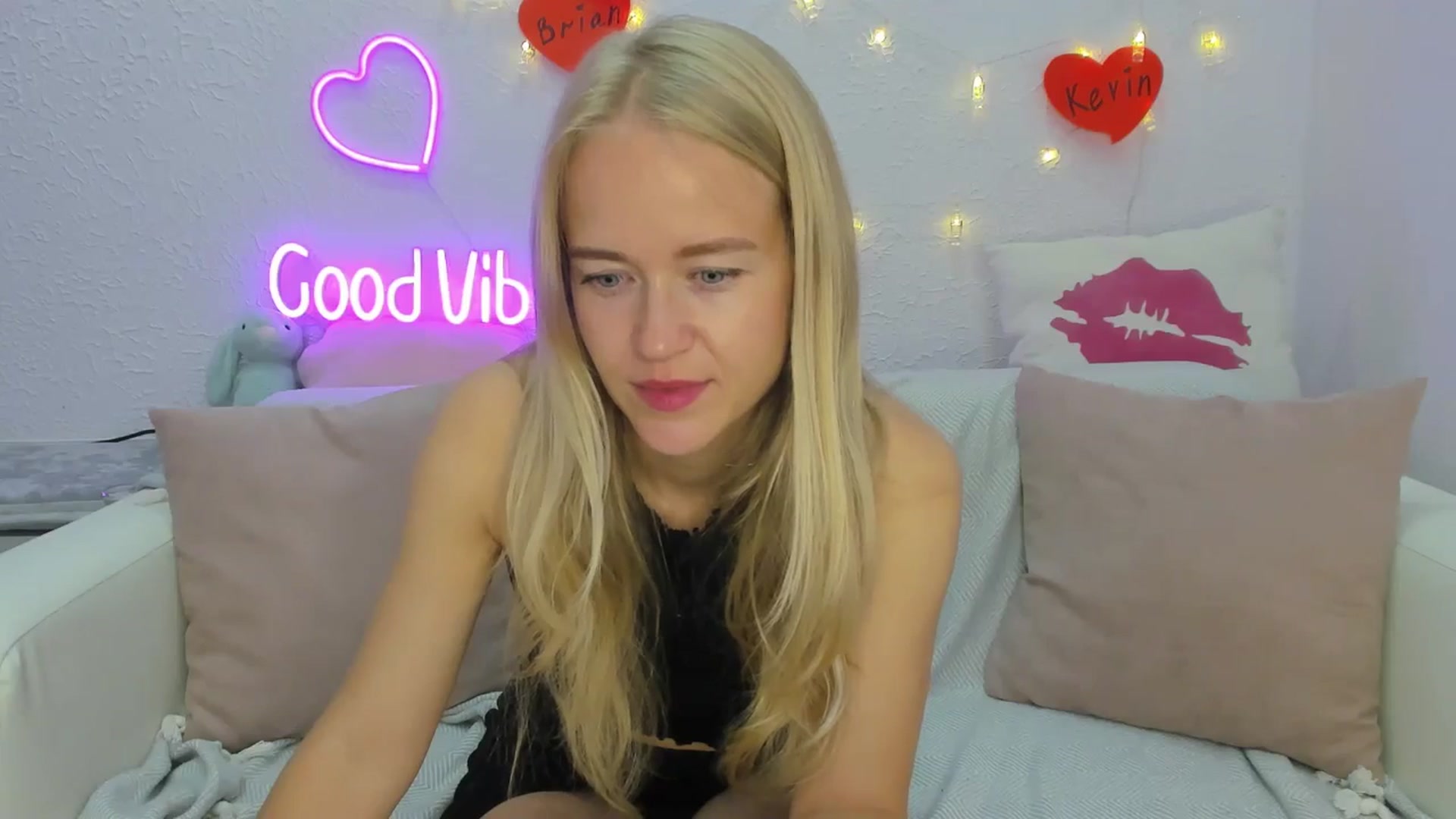 Gallery image thumbnail from Angel_Kristy's myfreecams stream on, 08/14/2024, 02:57 image 15 of 20