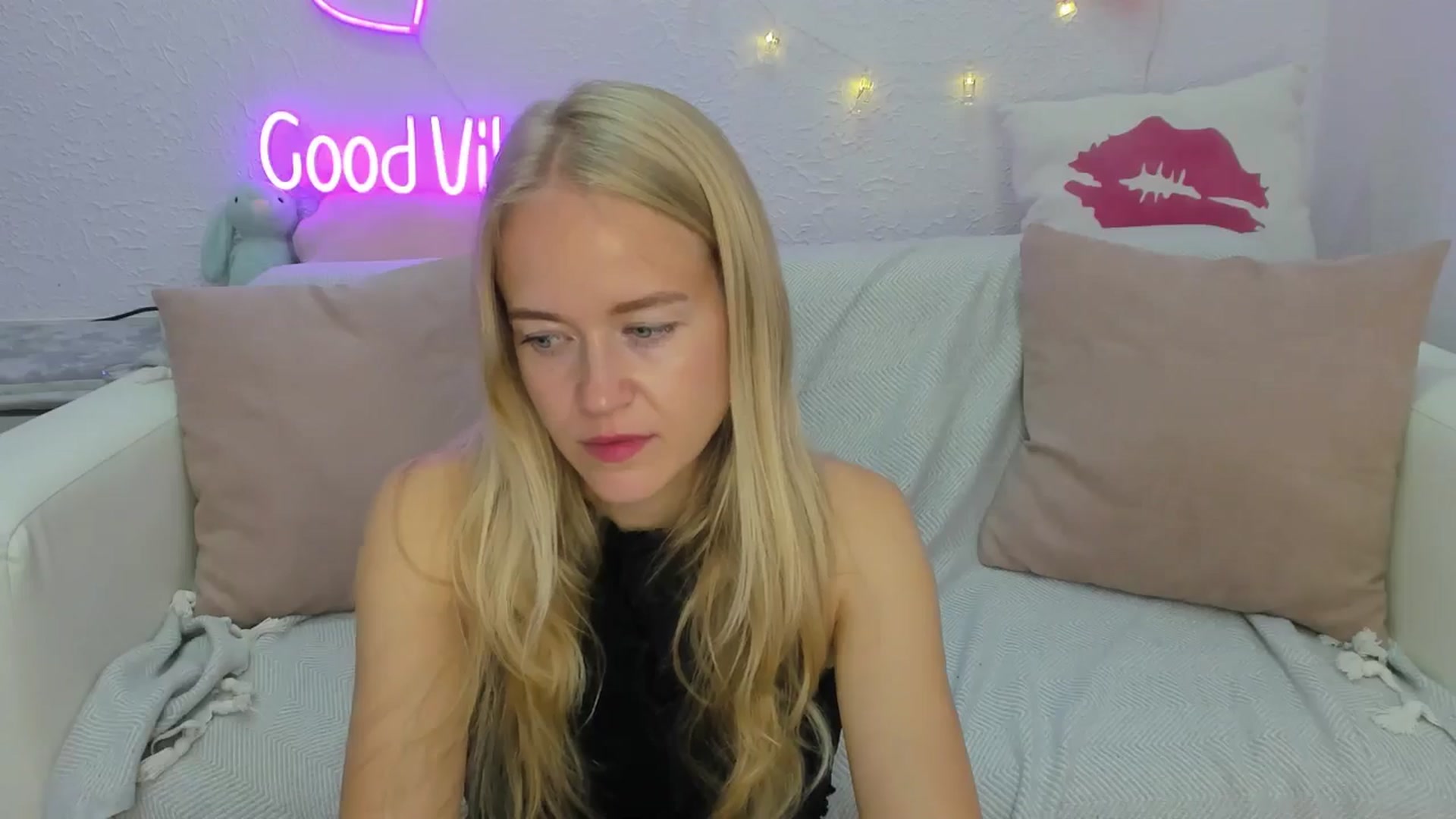 Gallery image thumbnail from Angel_Kristy's myfreecams stream on, 08/14/2024, 02:57 image 20 of 20