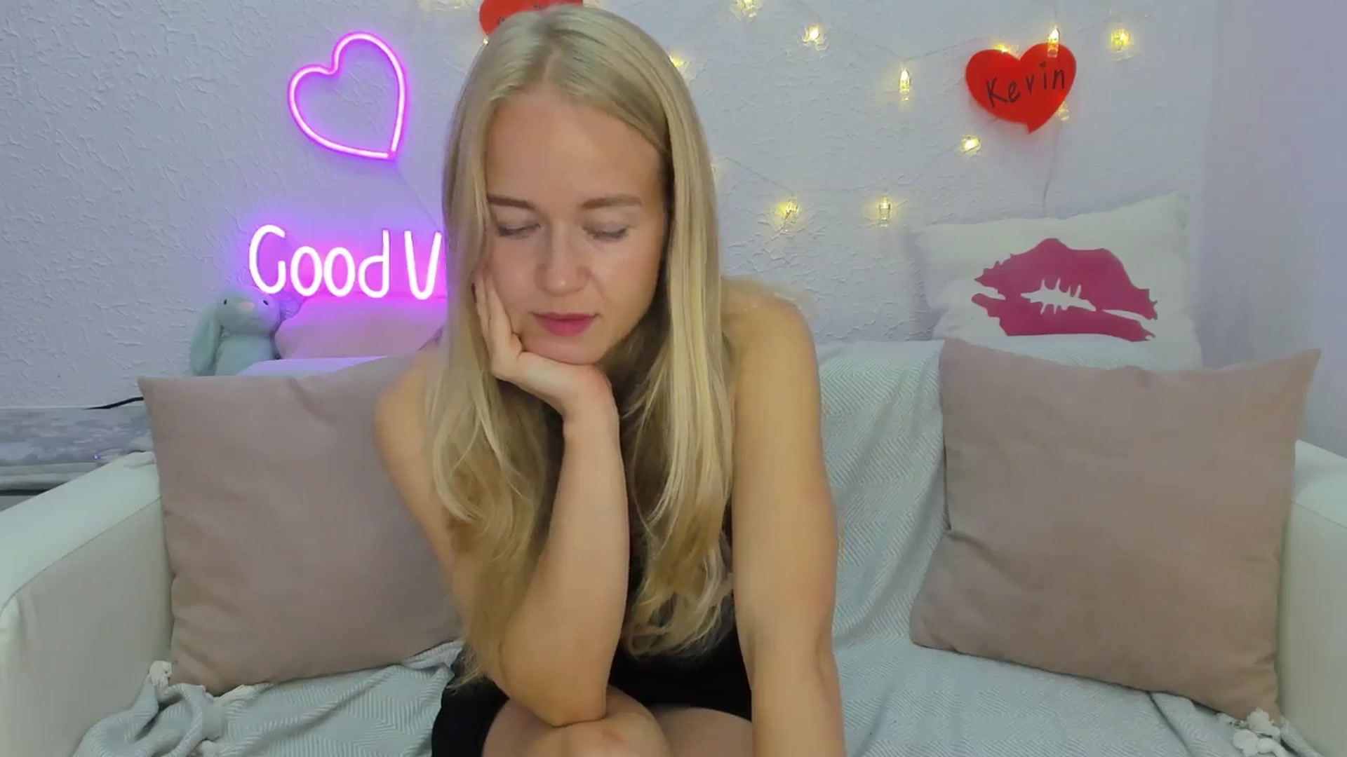 Gallery image thumbnail from Angel_Kristy's myfreecams stream on, 08/14/2024, 02:57 image 11 of 20