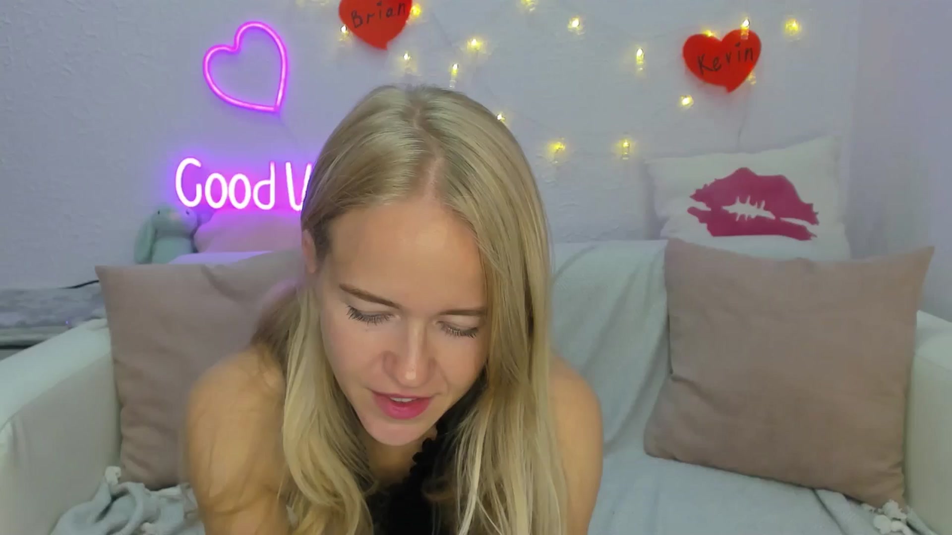 Gallery image thumbnail from Angel_Kristy's myfreecams stream on, 08/14/2024, 02:57 image 6 of 20