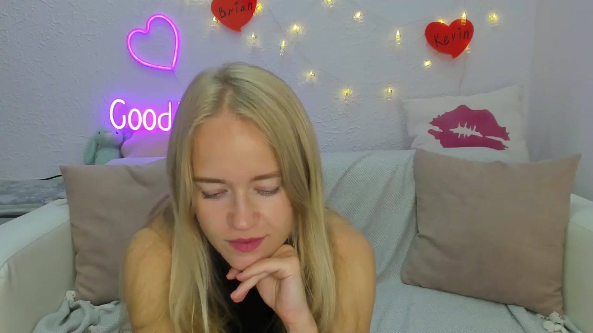 Gallery image thumbnail from Angel_Kristy's myfreecams stream on, 08/14/2024, 02:57 image 5 of 20