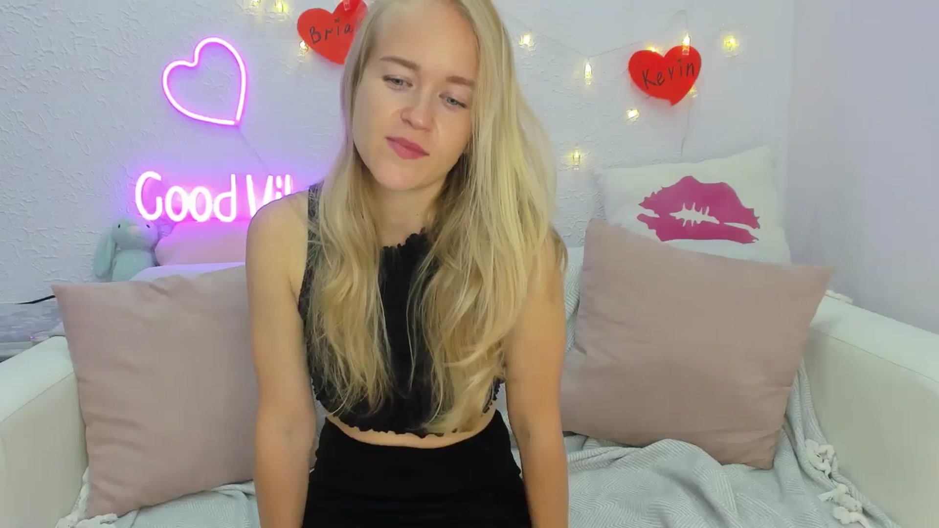 Gallery image thumbnail from Angel_Kristy's myfreecams stream on, 08/14/2024, 04:27 image 3 of 20